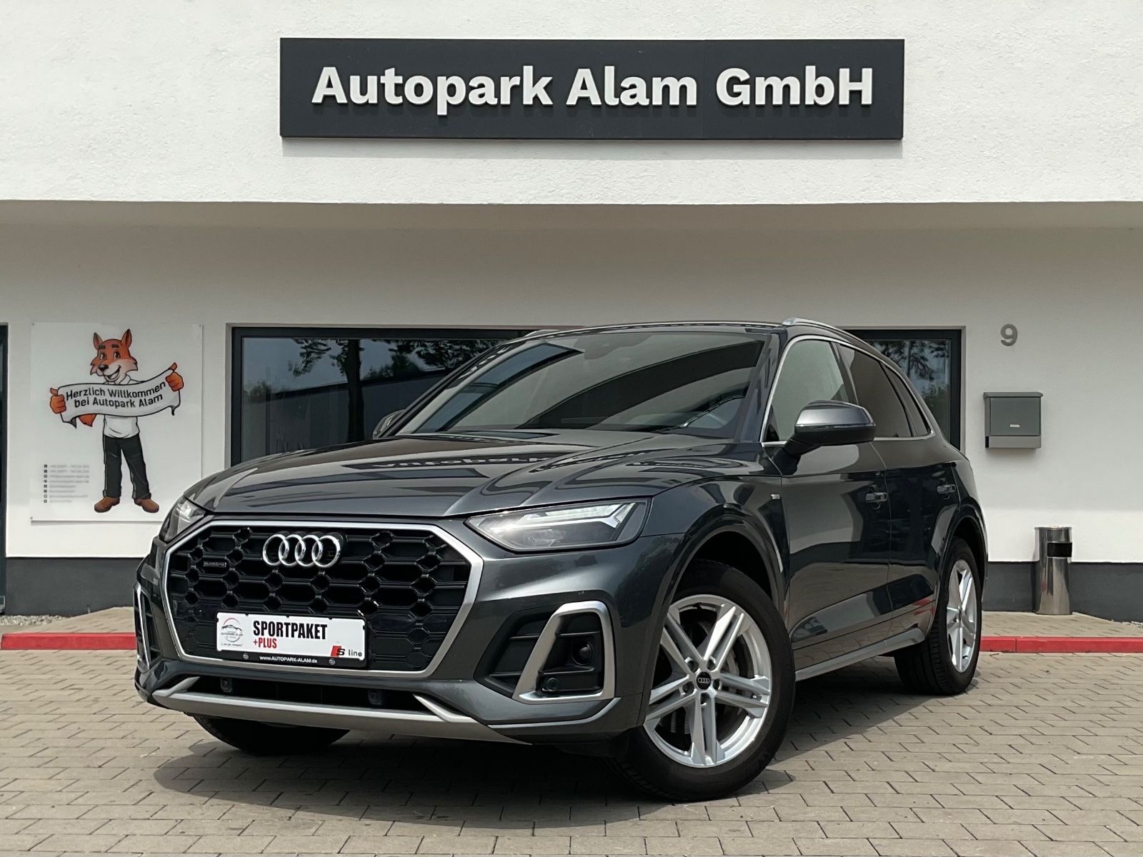 Audi Q5 40 TDI quattro S line - Samsaru's Car Outlet