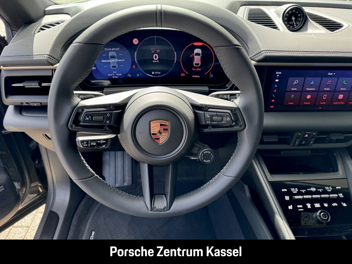Porsche Macan Electric 4 Matrix LED