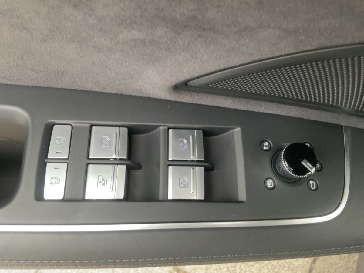 Audi A8 50 TDI QU - Samsaru's Car Outlet
