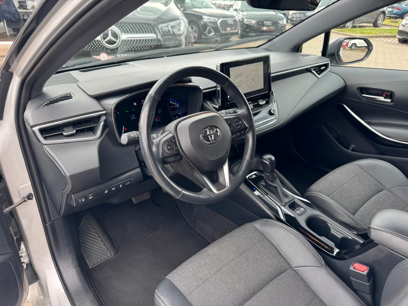 Toyota Corolla Touring Sports Hybrid Business Edition - Samsaru's Car Outlet