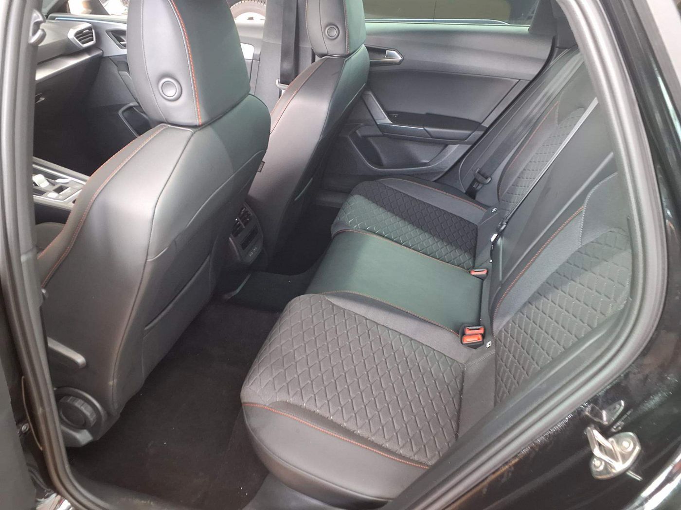 Seat Leon SP 2.0 TDI DSG FR ab 199.- EUR mtl. 1000.-
