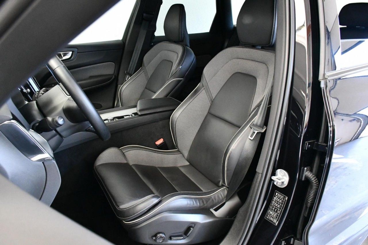 Volvo XC60 AWD Plus Dark ACC*H&K*AHK*BLIS*CAM*NAV*