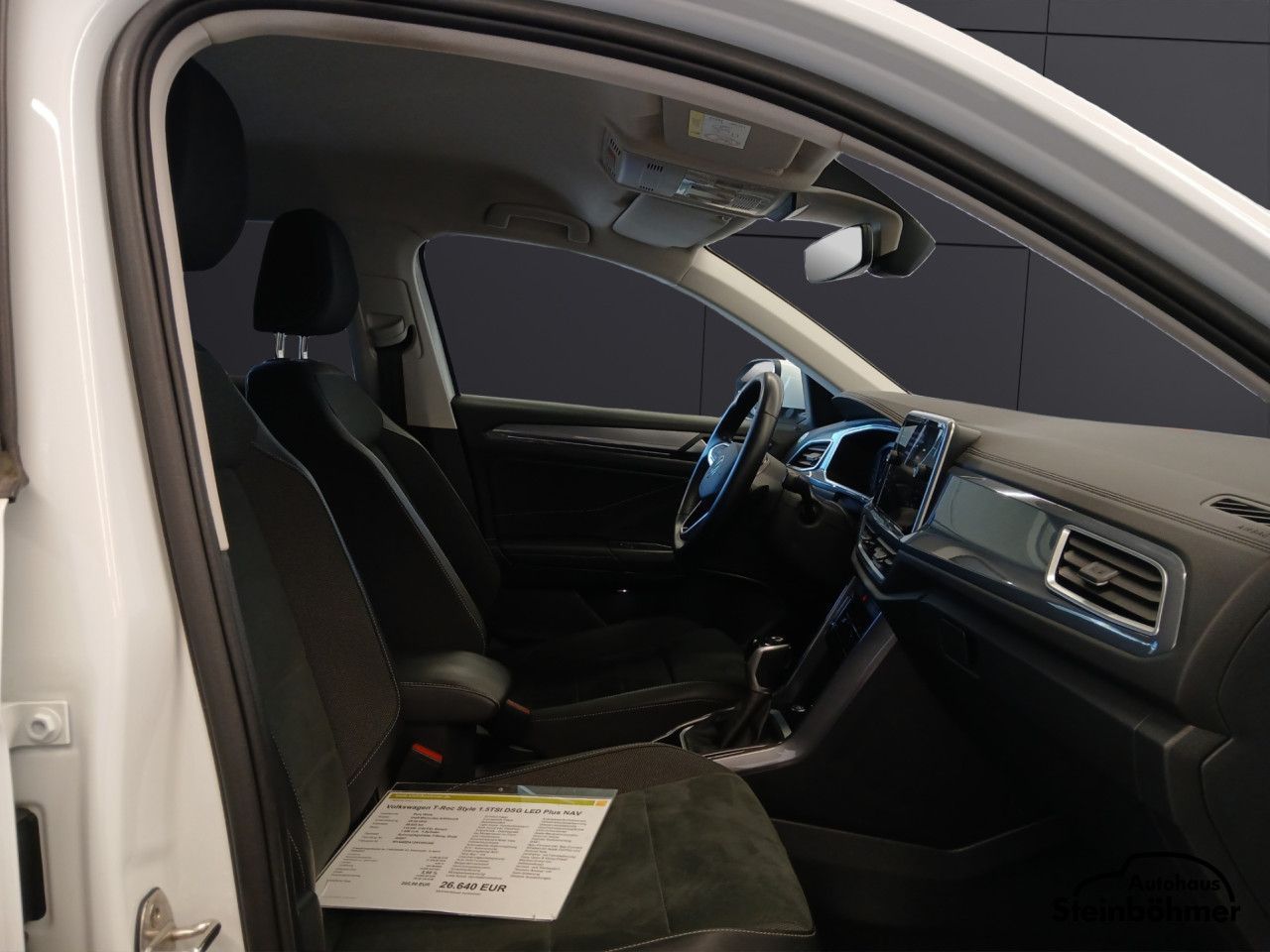 Volkswagen T-Roc Style 1.5TSI DSG Plus - Samsaru's Car Outlet