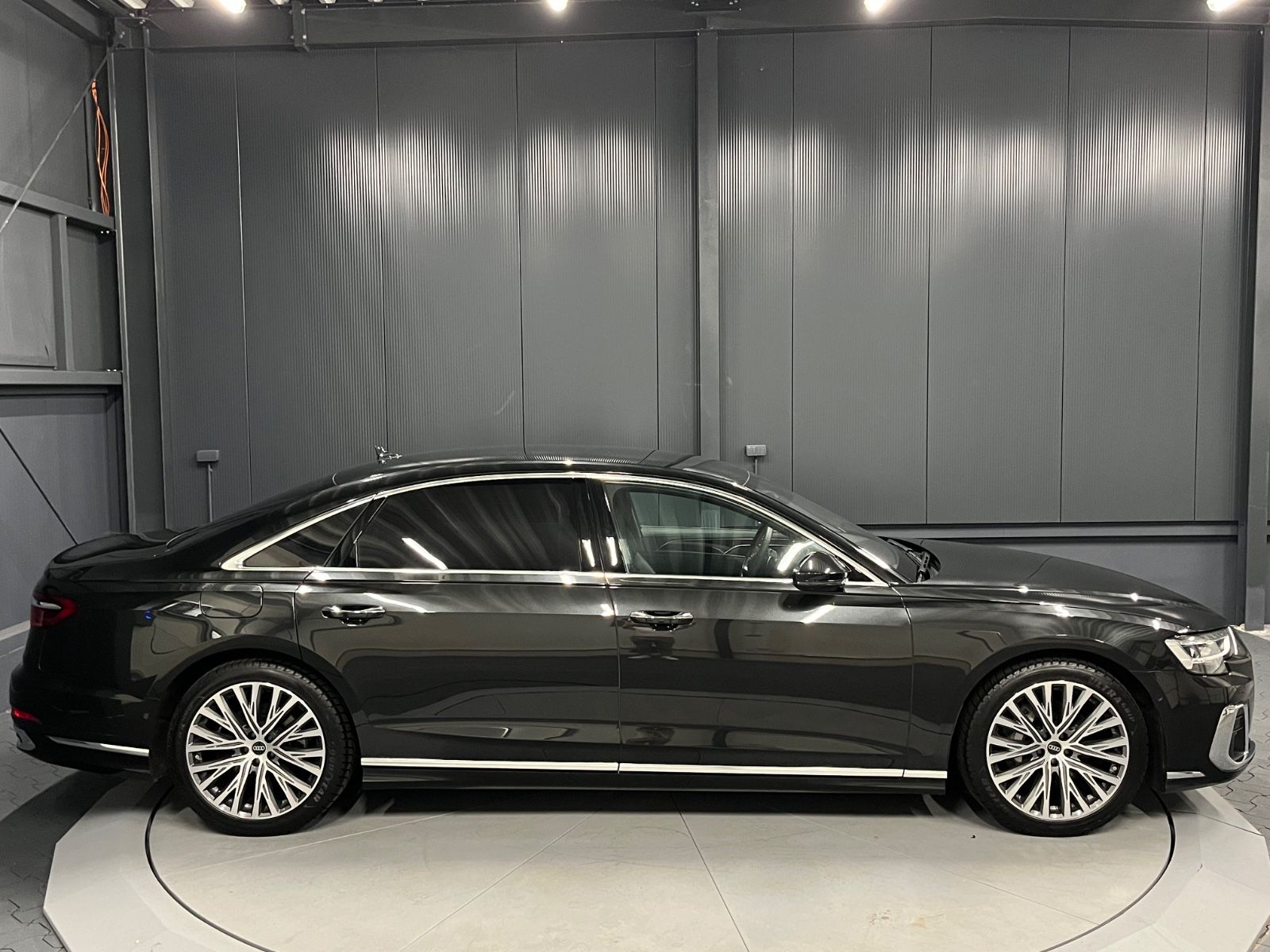 Audi A8 50 TDI L quattro - Samsaru's Car Outlet