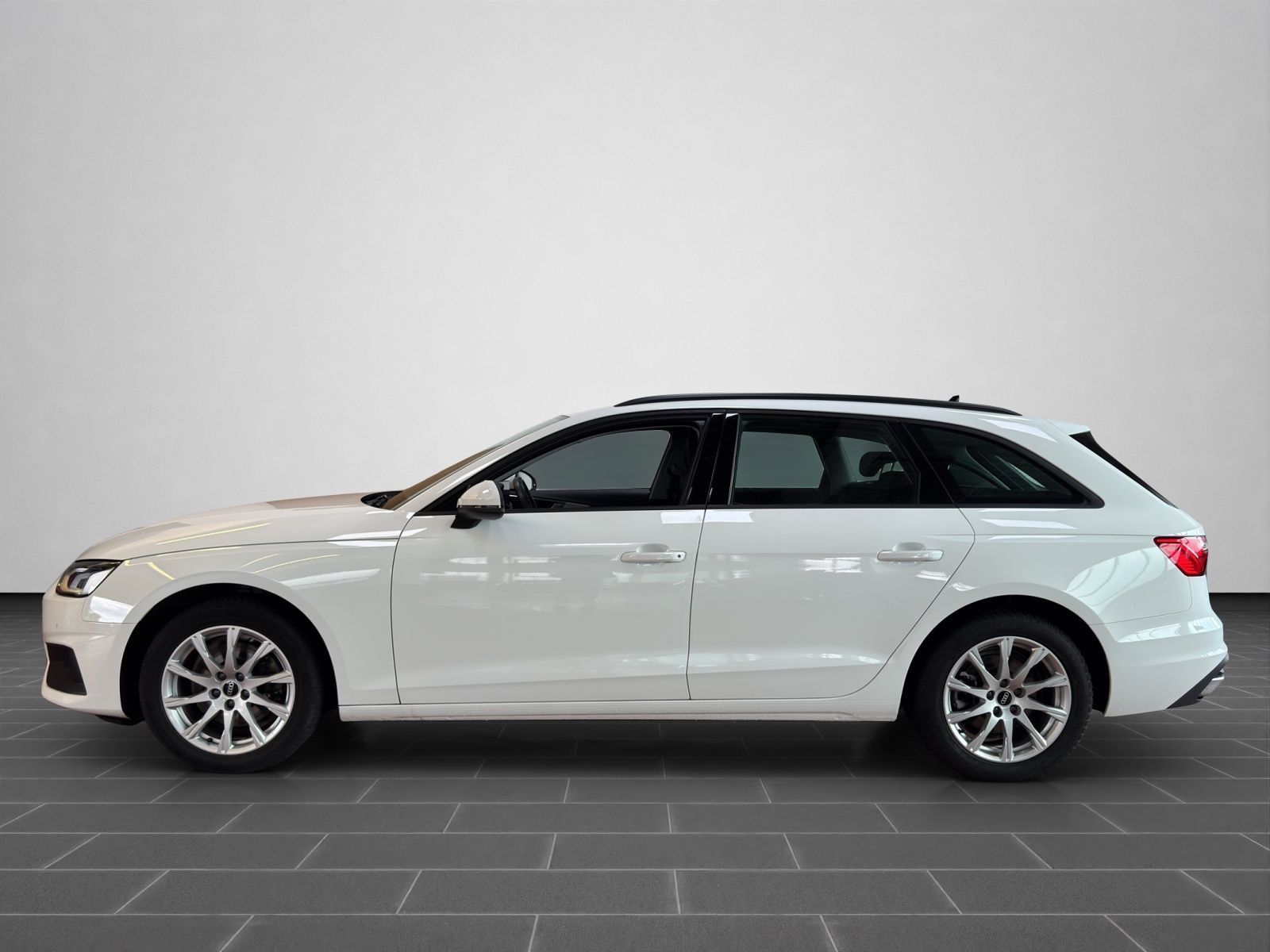 Audi A4 Avant 35 TFSI - Samsaru's Car Outlet