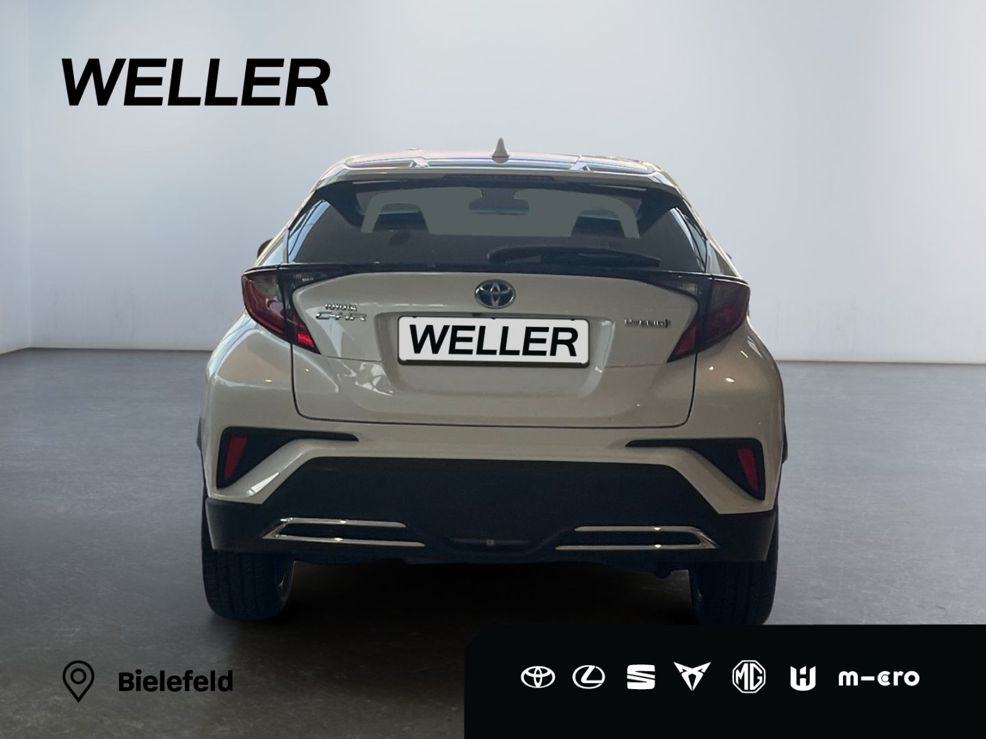 Toyota C-HR 2.0 Hybrid Team - Samsaru's Car Outlet
