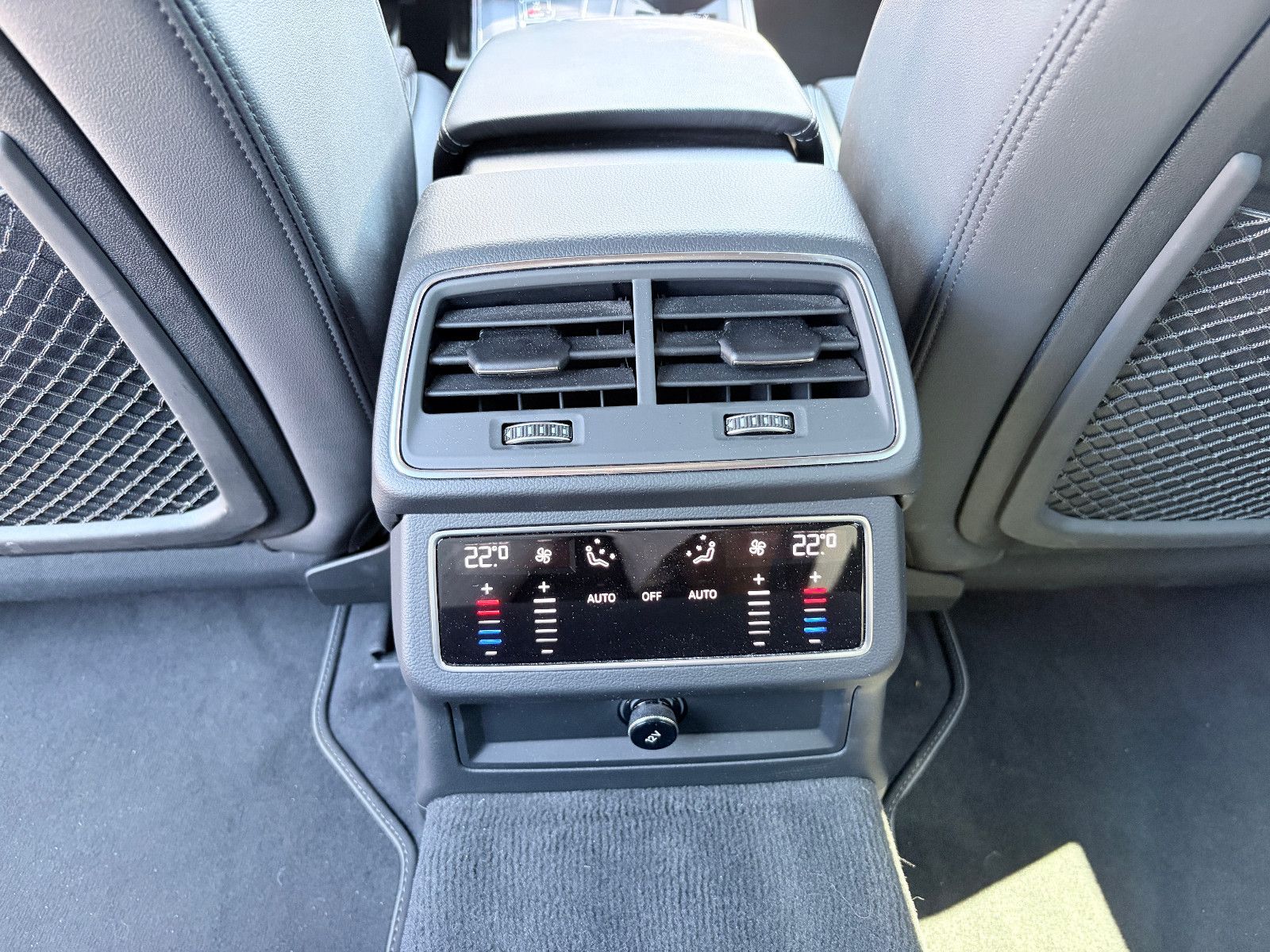 Audi A6 40 TDI qu. S line AHK/360°/ACC/HD-MATRIX/19"