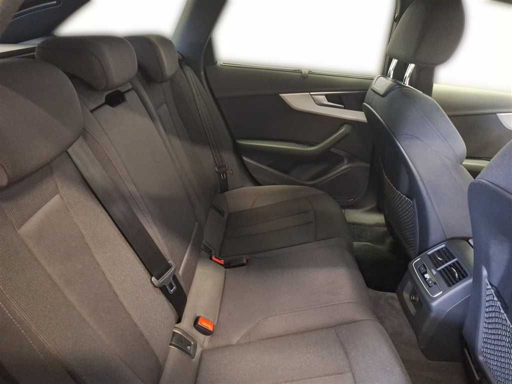 Audi A4 Avant S line 35 2.0 TFSI S-tronic - Samsaru's Car Outlet