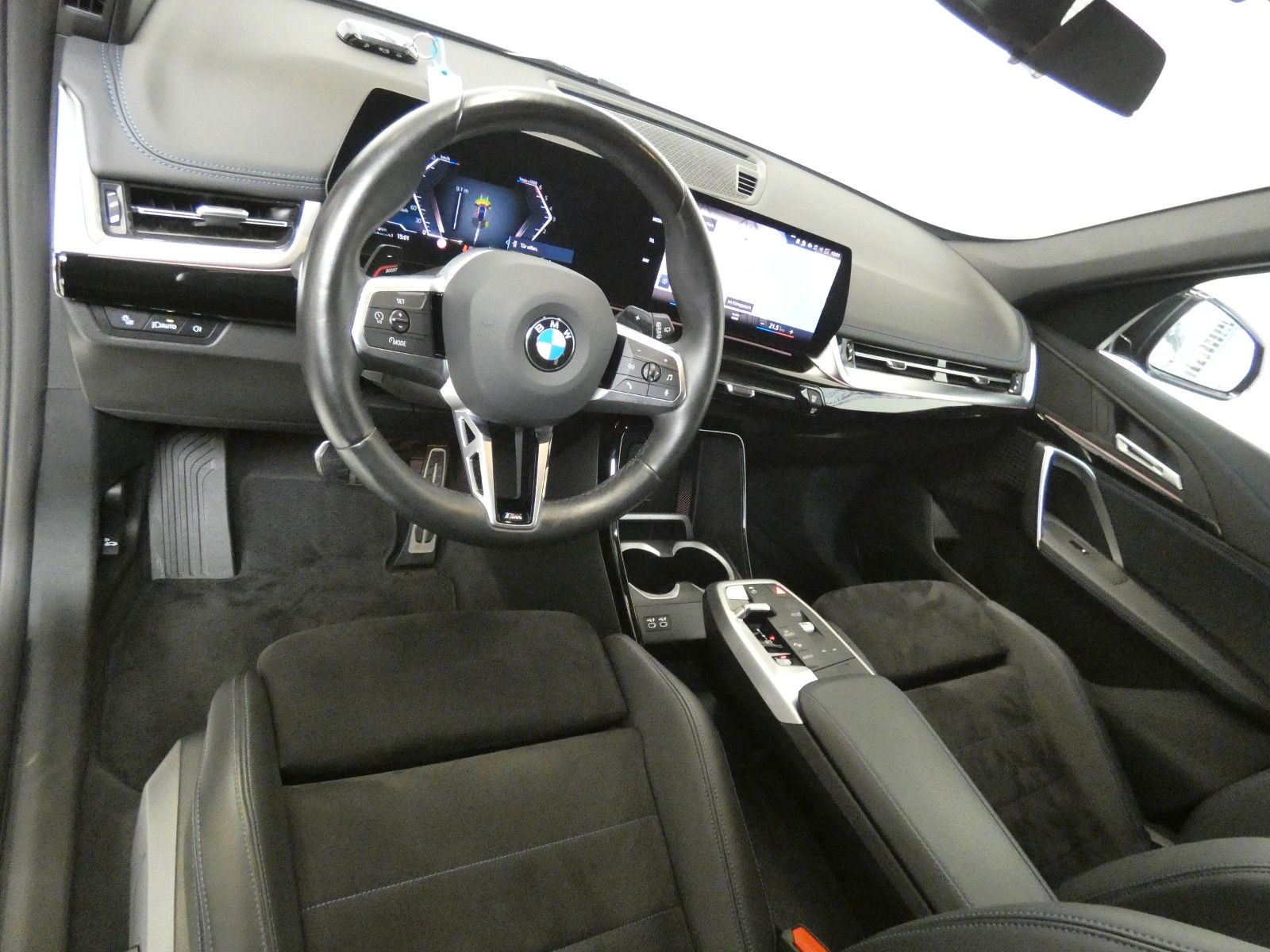 BMW X1 23d xDrive M Sportpaket - Samsaru's Car Outlet