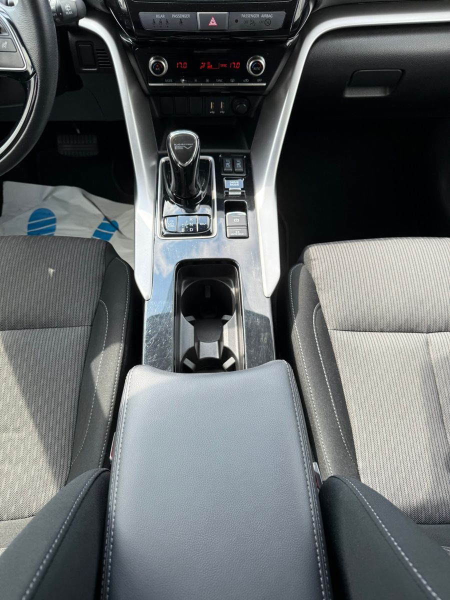 Mitsubishi Eclipse Cross PHEV Basis - Samsaru's Car Outlet