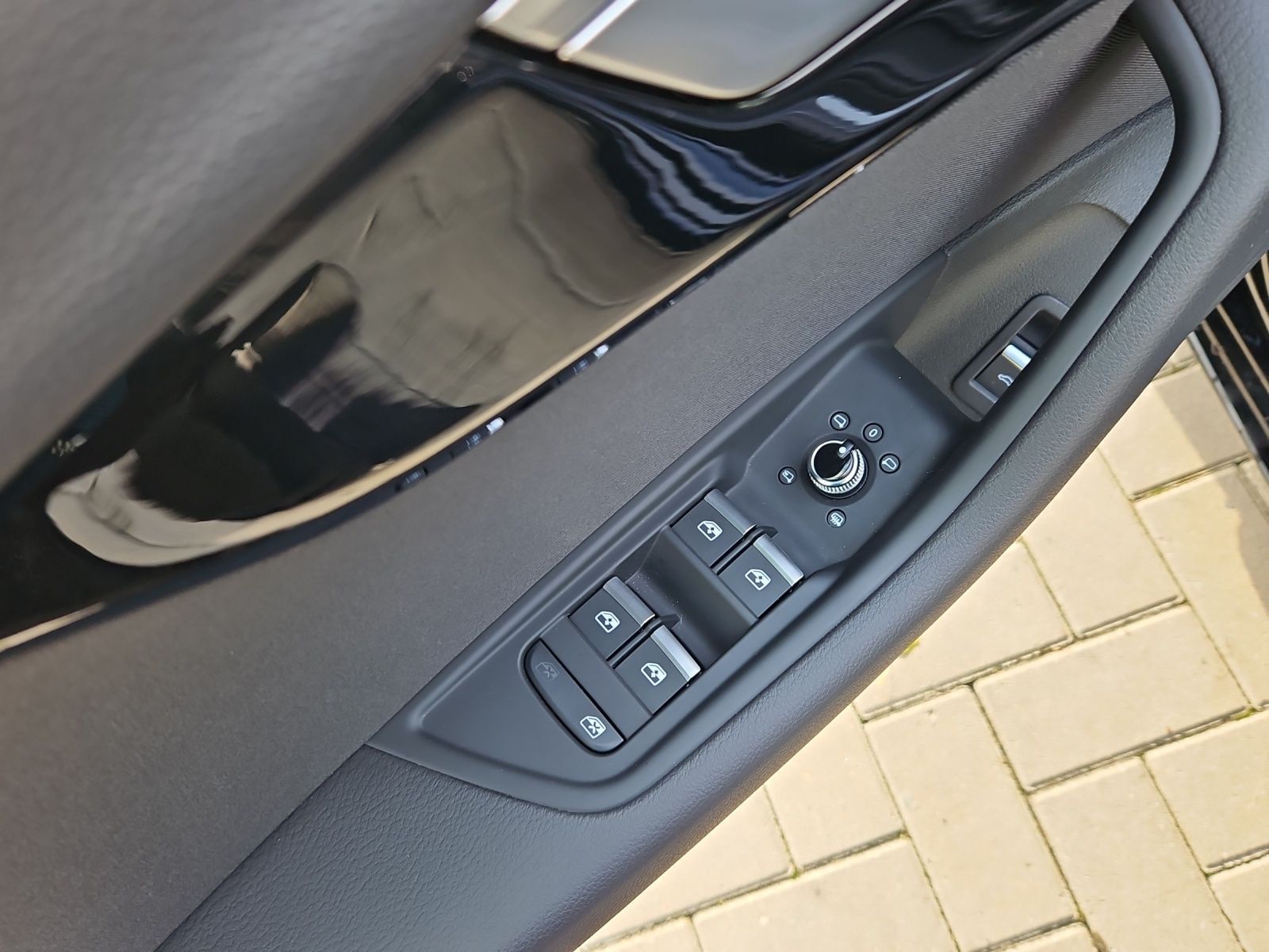 Audi A4 Avant 40 TDI S tronic quattro advanced - Samsaru's Car Outlet