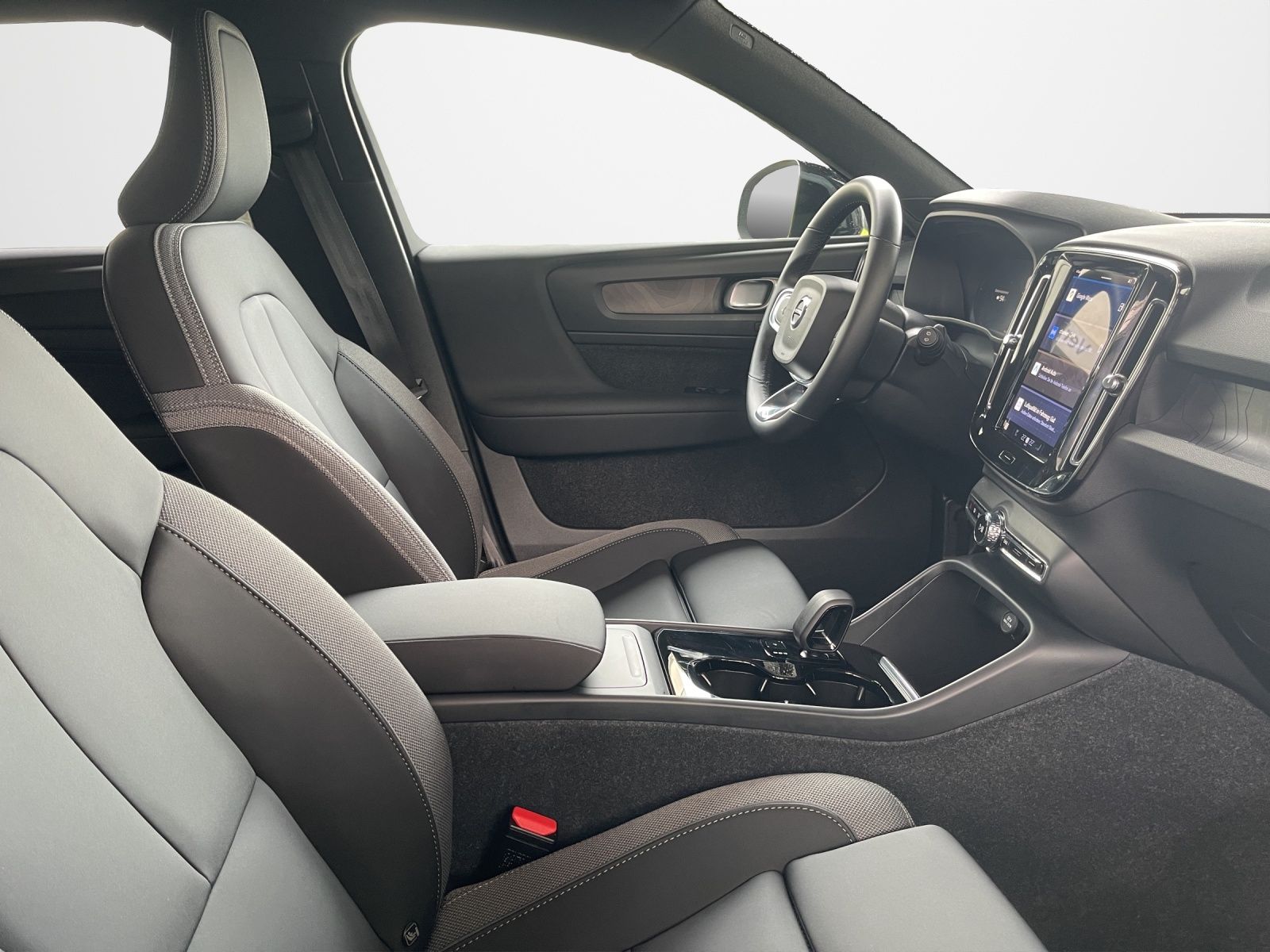 Volvo XC40 Twin Electric Ultimate AHK