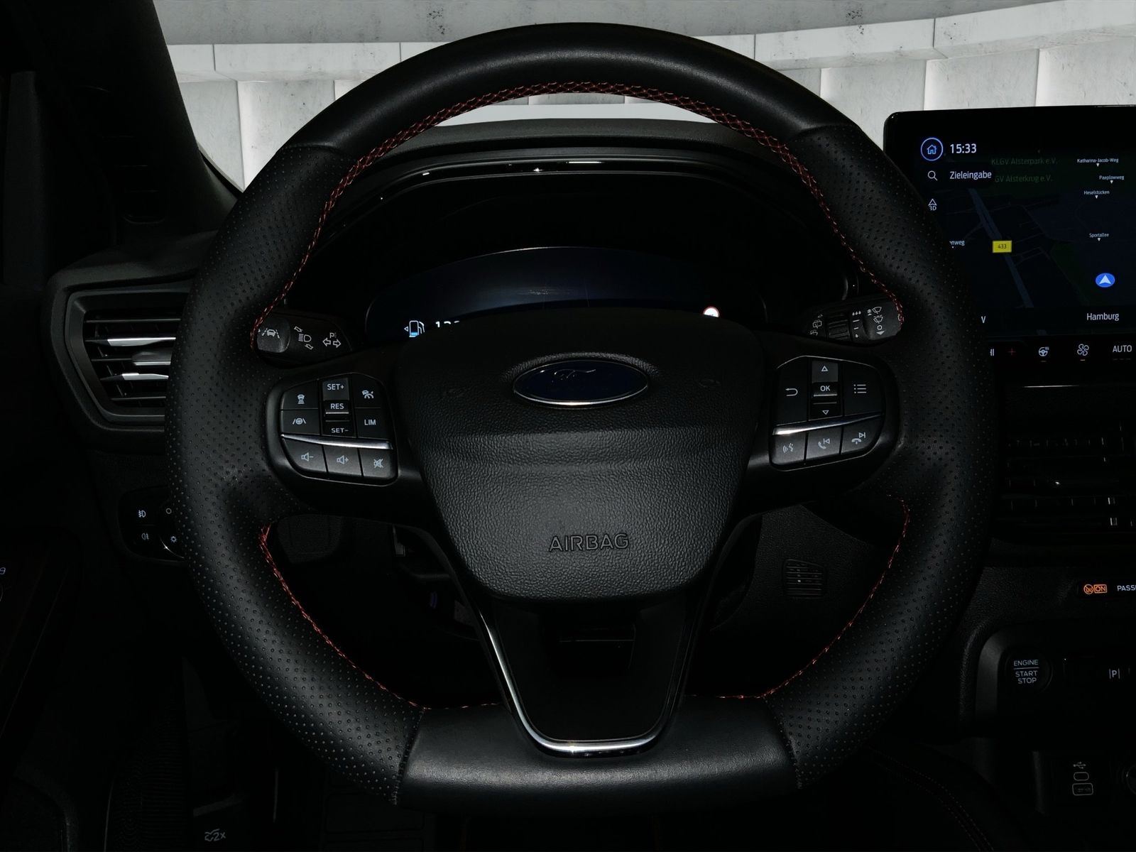 Ford Focus ST-Line X Turnier Aut.*AHK*ACC*HUD*KAM*NAV
