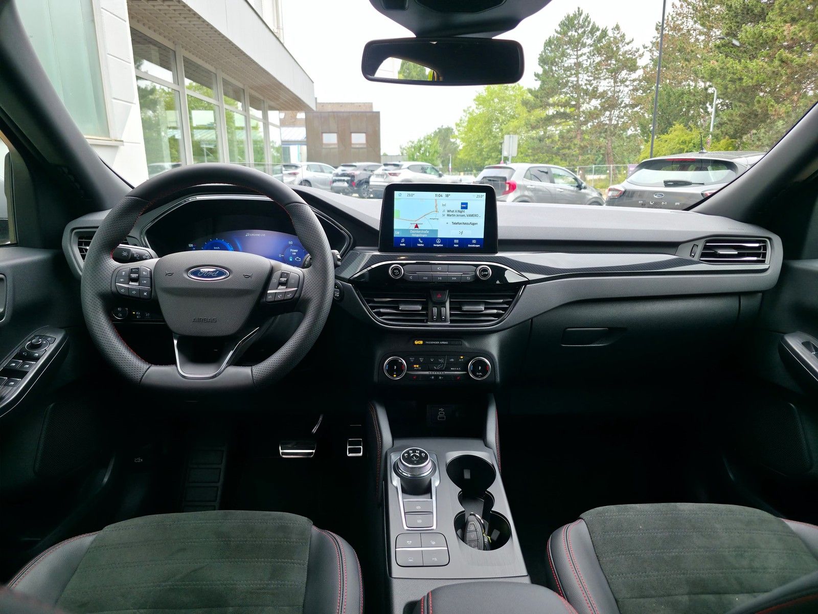 Ford Kuga Hybrid AWD - Samsaru's Car Outlet