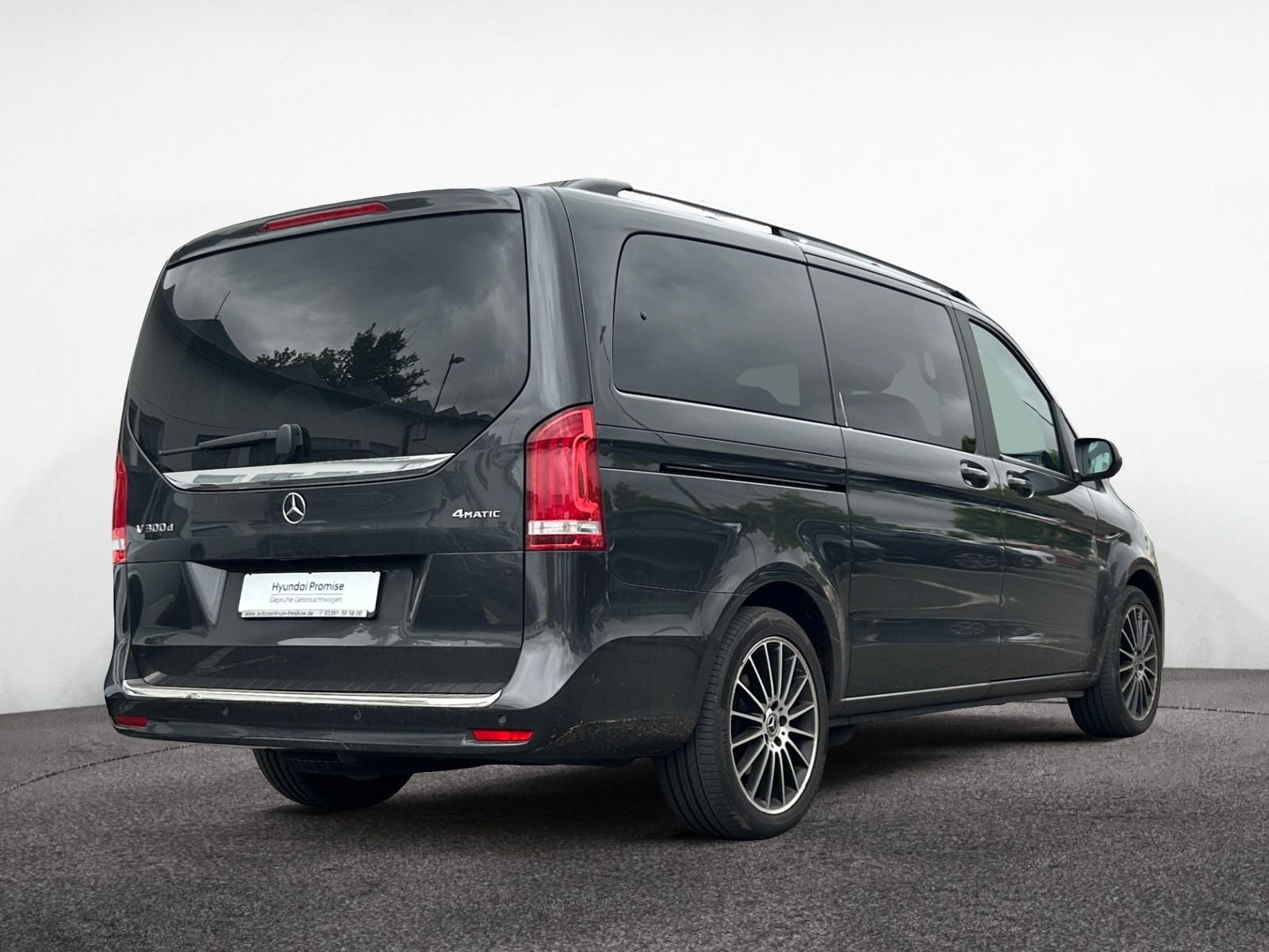 Mercedes-Benz V300d V-Klasse 4MATIC - Samsaru's Car Outlet