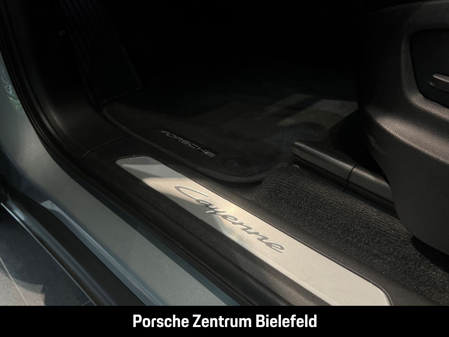 Porsche Cayenne E-Hybrid HA-Lenkung InnoDrive Soft-Close