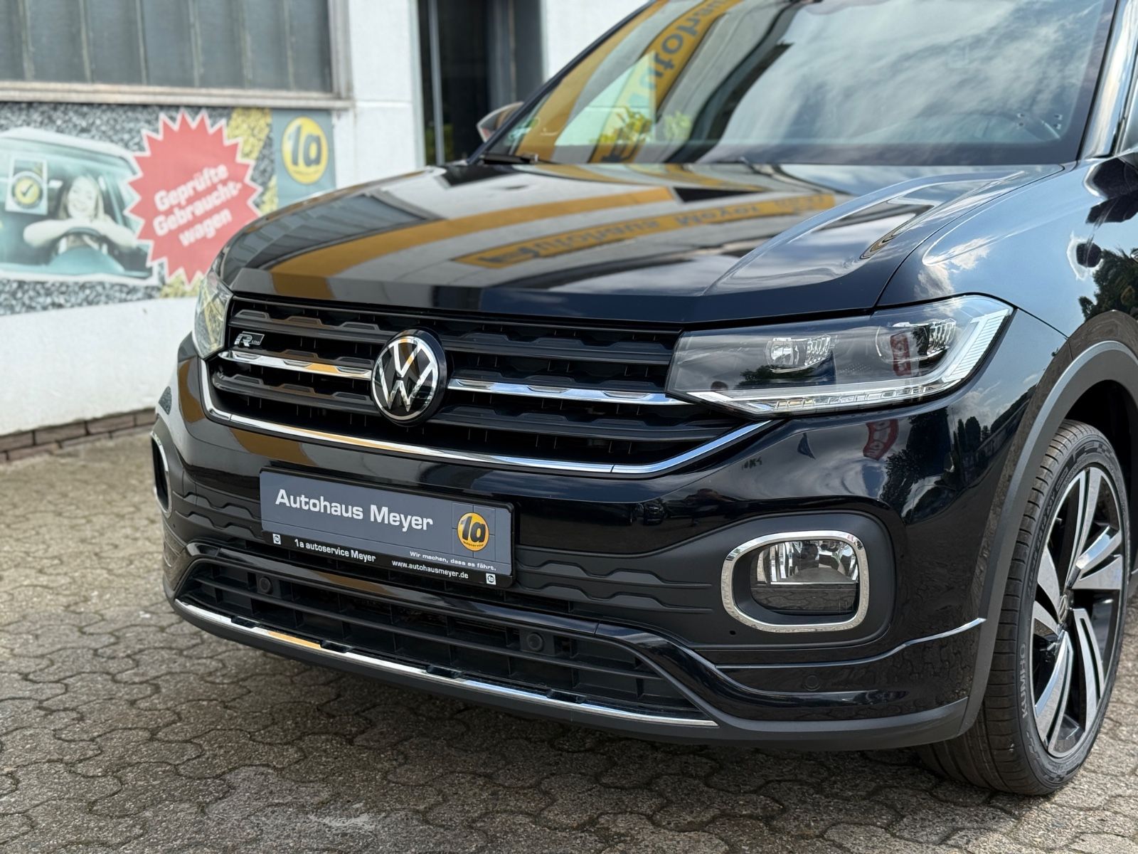 Volkswagen T-Cross Style 1.0 TSI DSG R-Line - Samsaru's Car Outlet