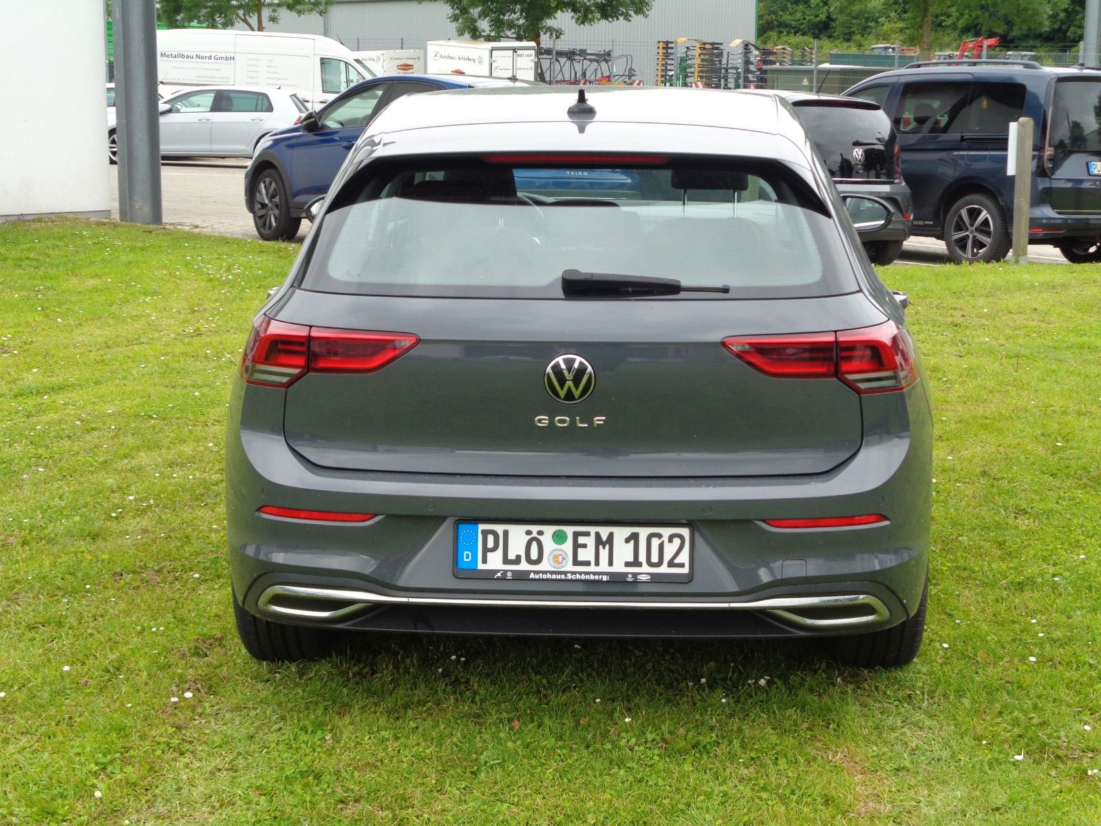 Volkswagen Golf VIII Lim. Style - Samsaru's Car Outlet