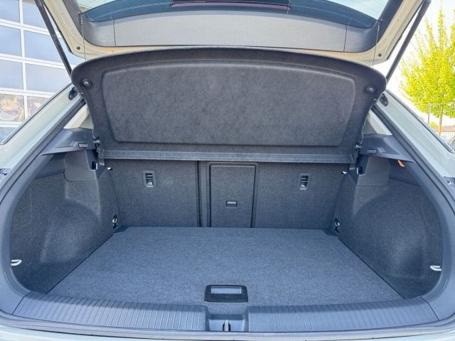 Volkswagen T-Roc 1.5 TSI DSG Life - Samsaru's Car Outlet