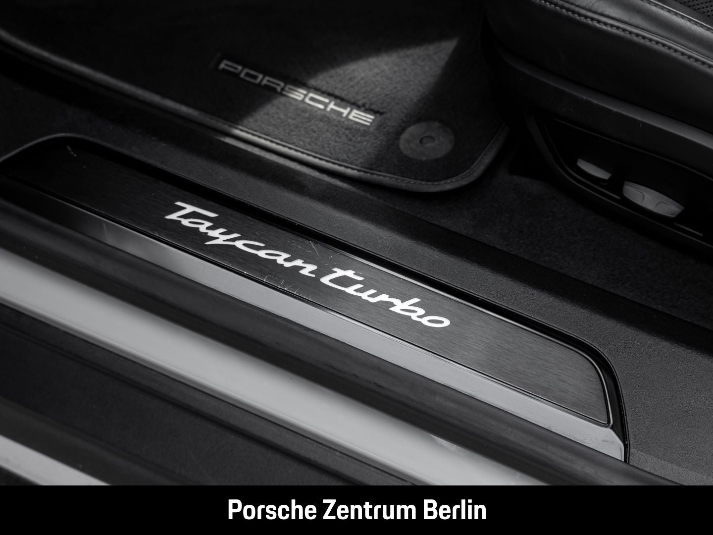 Porsche Taycan Turbo Sport Turismo Burmester Panorama