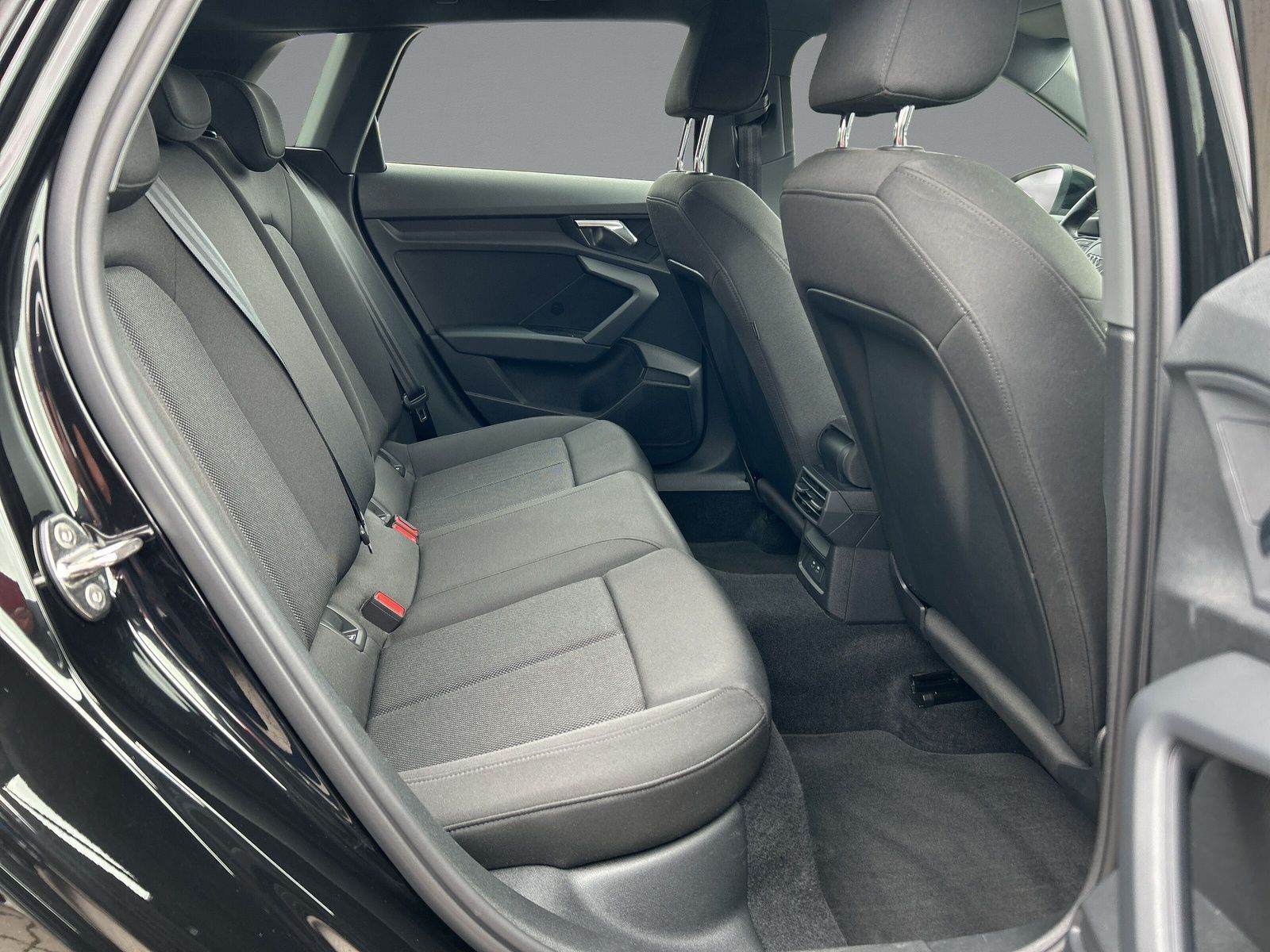 Audi A3 Sportback 30 TFSI S-TRONIC - Samsaru's Car Outlet
