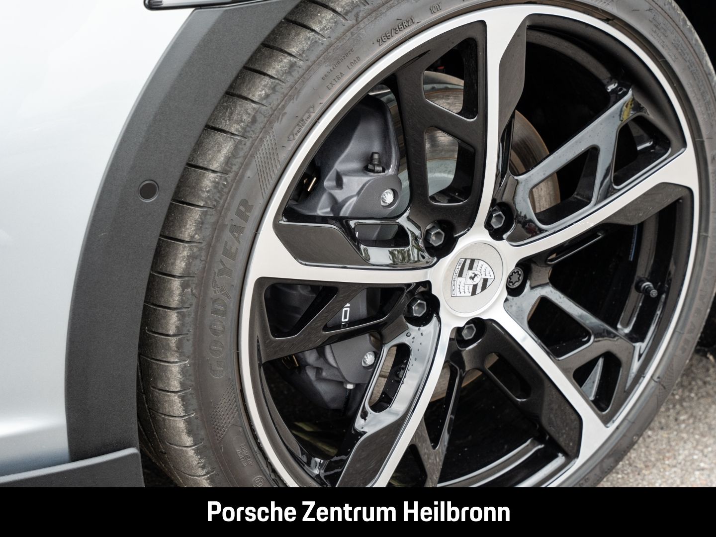Porsche Taycan 4 Cross Turismo BOSE Surround-View 21-Zol