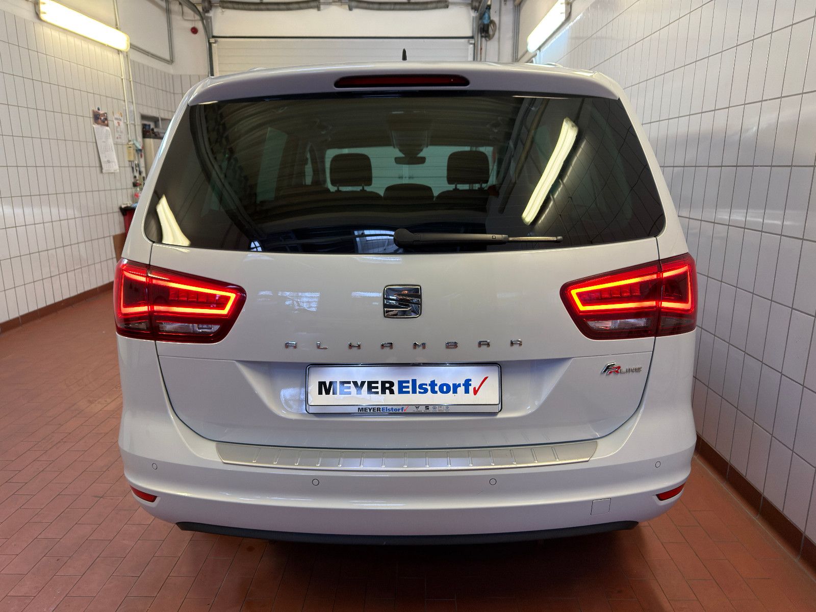 Seat Alhambra FR-Line 1.4 TSI DSG AHK DCC ACC 7-Sitze