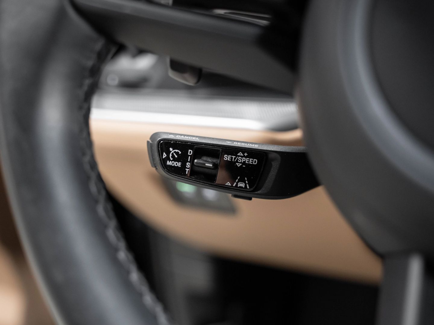Porsche Cayenne InnoDrive Standheizung PASM AHK Panorama