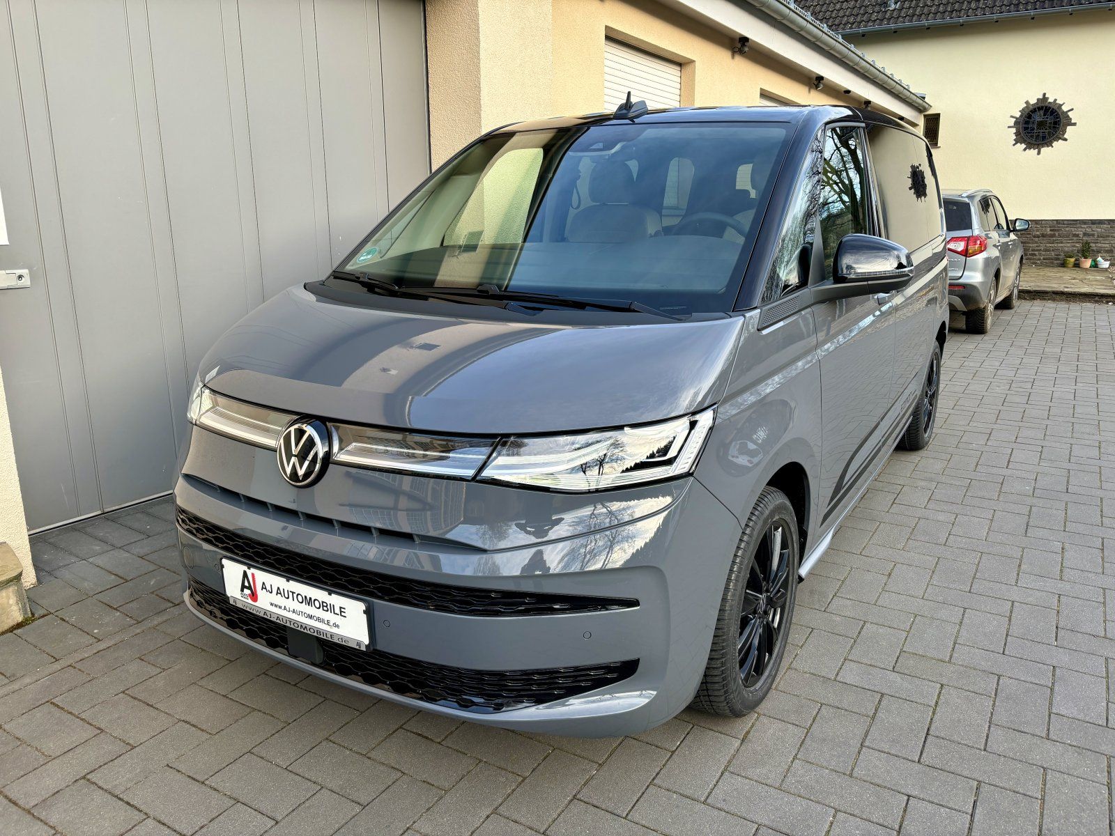 Volkswagen T7 Multivan 1.5 TSI OPF DSG Edition - Samsaru's Car Outlet
