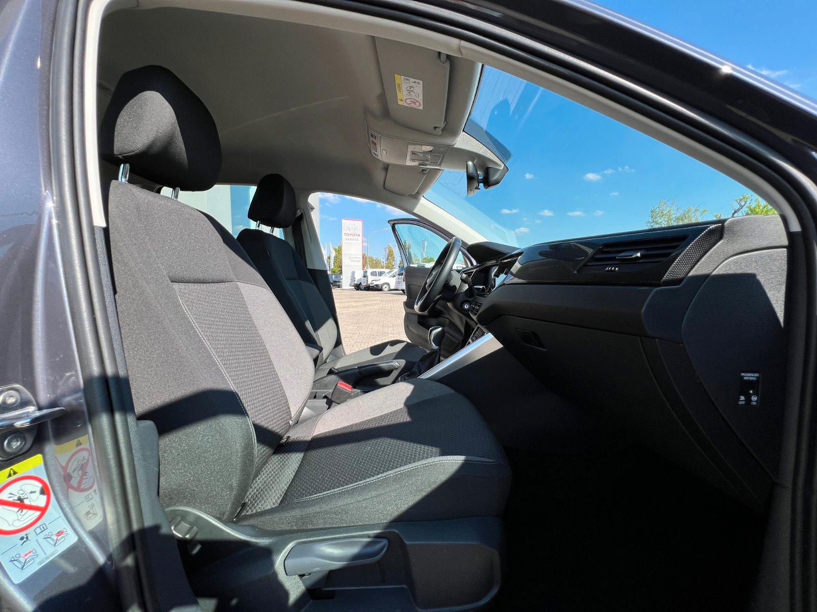 Volkswagen Taigo TSI Life - Samsaru's Car Outlet