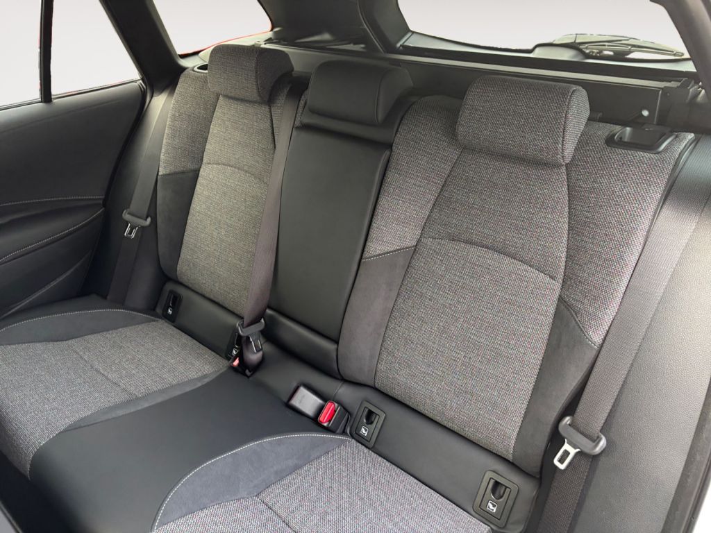 Toyota Corolla 2.0 Hybrid TS Teamplayer