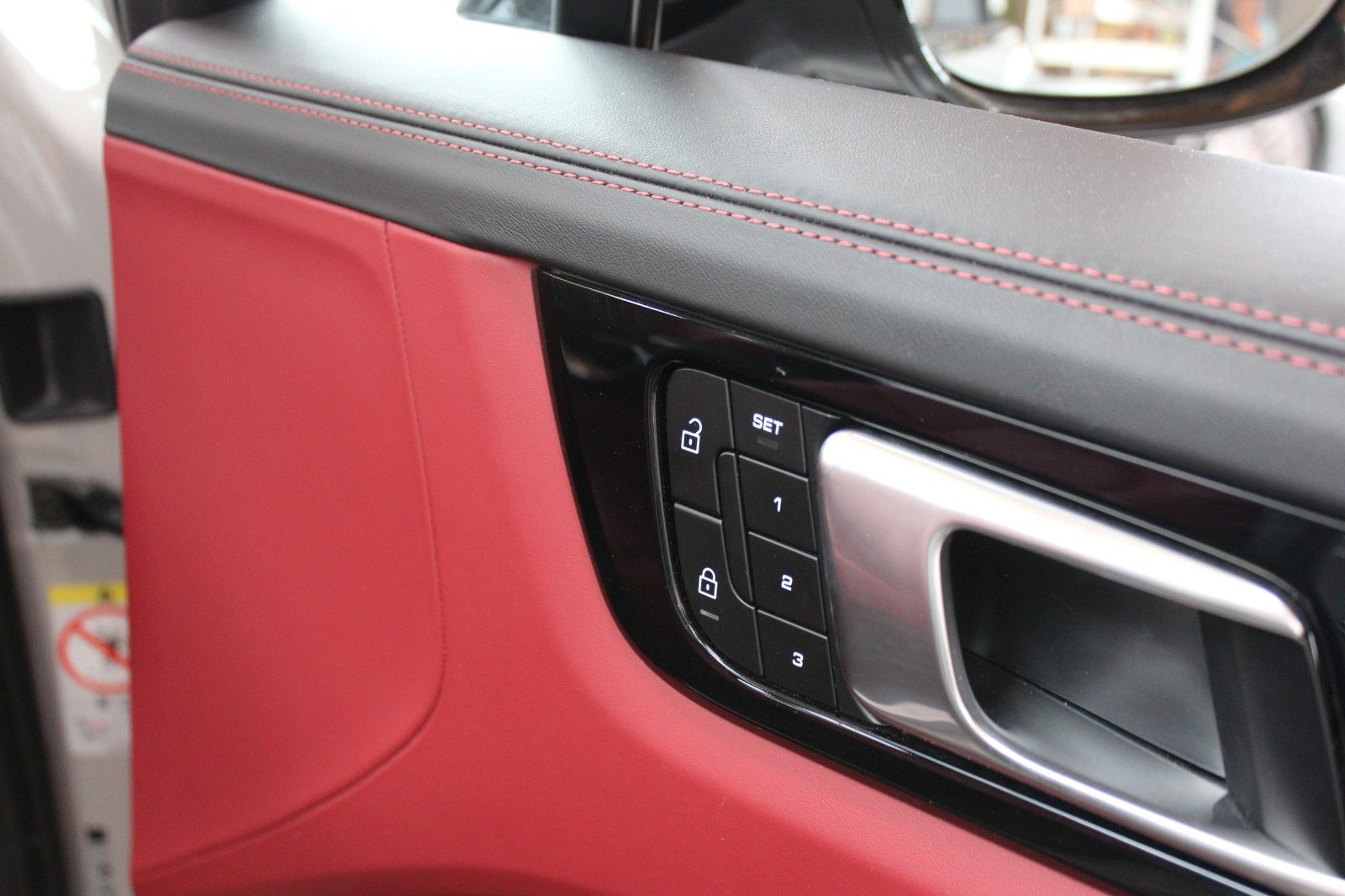 Porsche Cayenne Turbo Sport Design Kreide Approved 201T€
