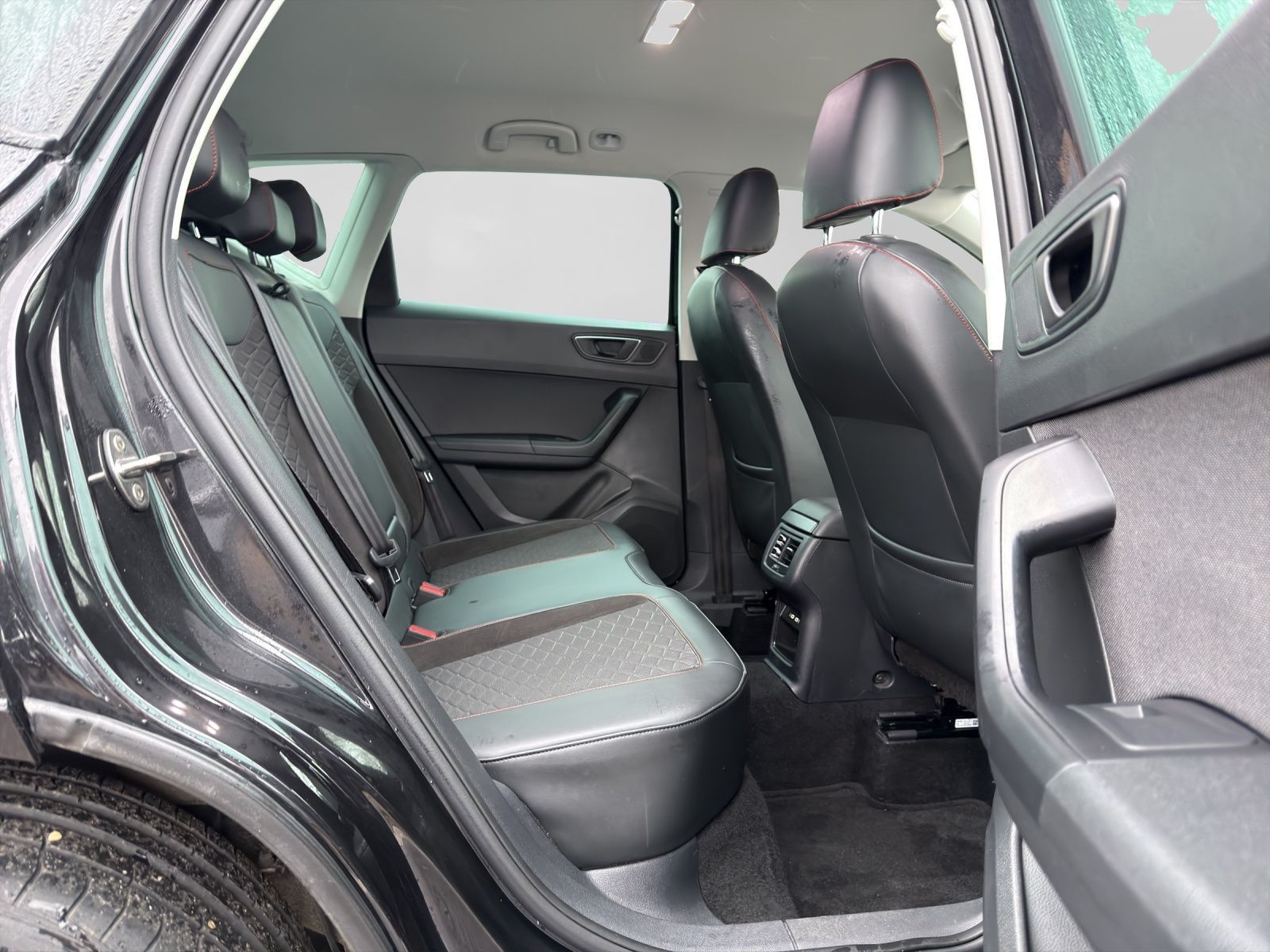Seat Ateca 2.0 TDI DSG FR LM18 AHK BEATS NAVI+ KAMERA