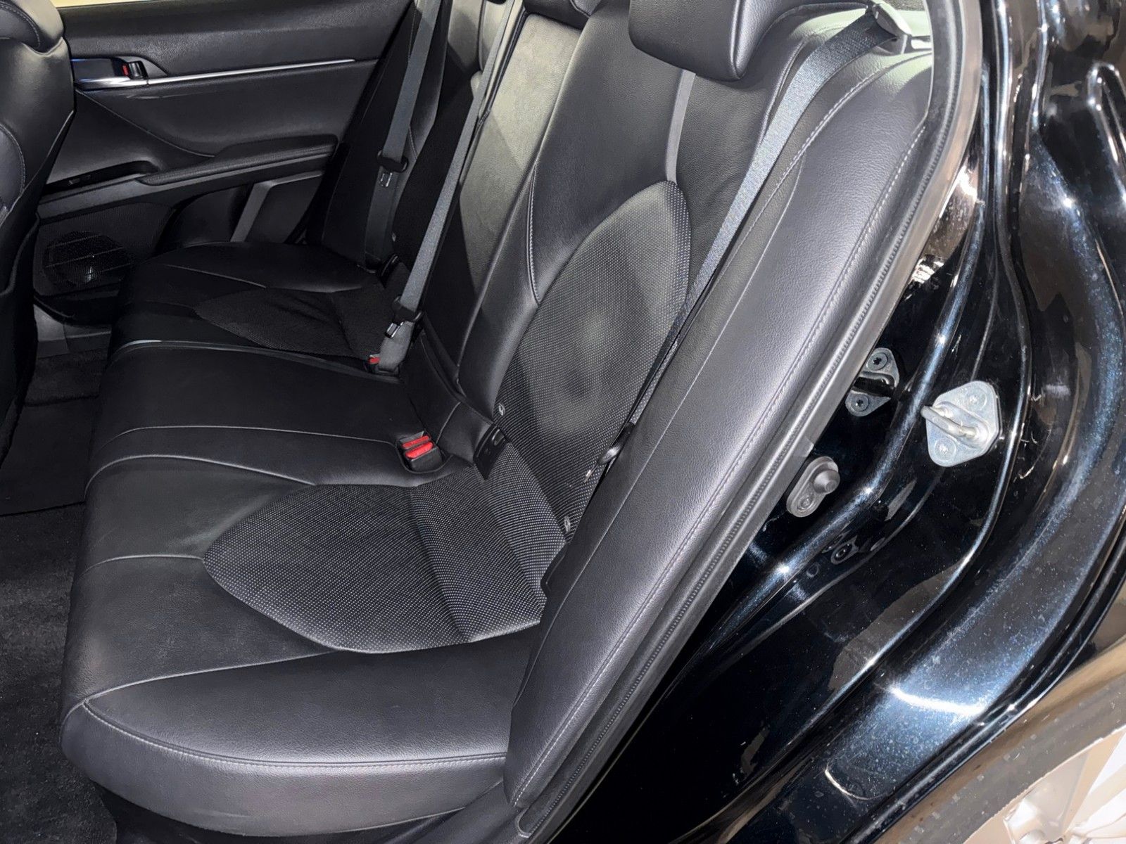 Toyota CAMRY 2.5 HYBRIDE 218CH DYNAMIC BUSINESS