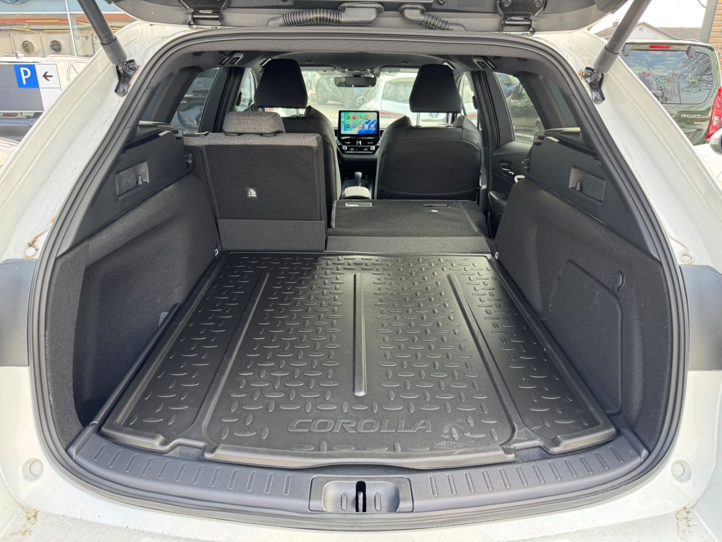 Toyota Corolla Touring Sports Hybrid Teamplayer / CarPl