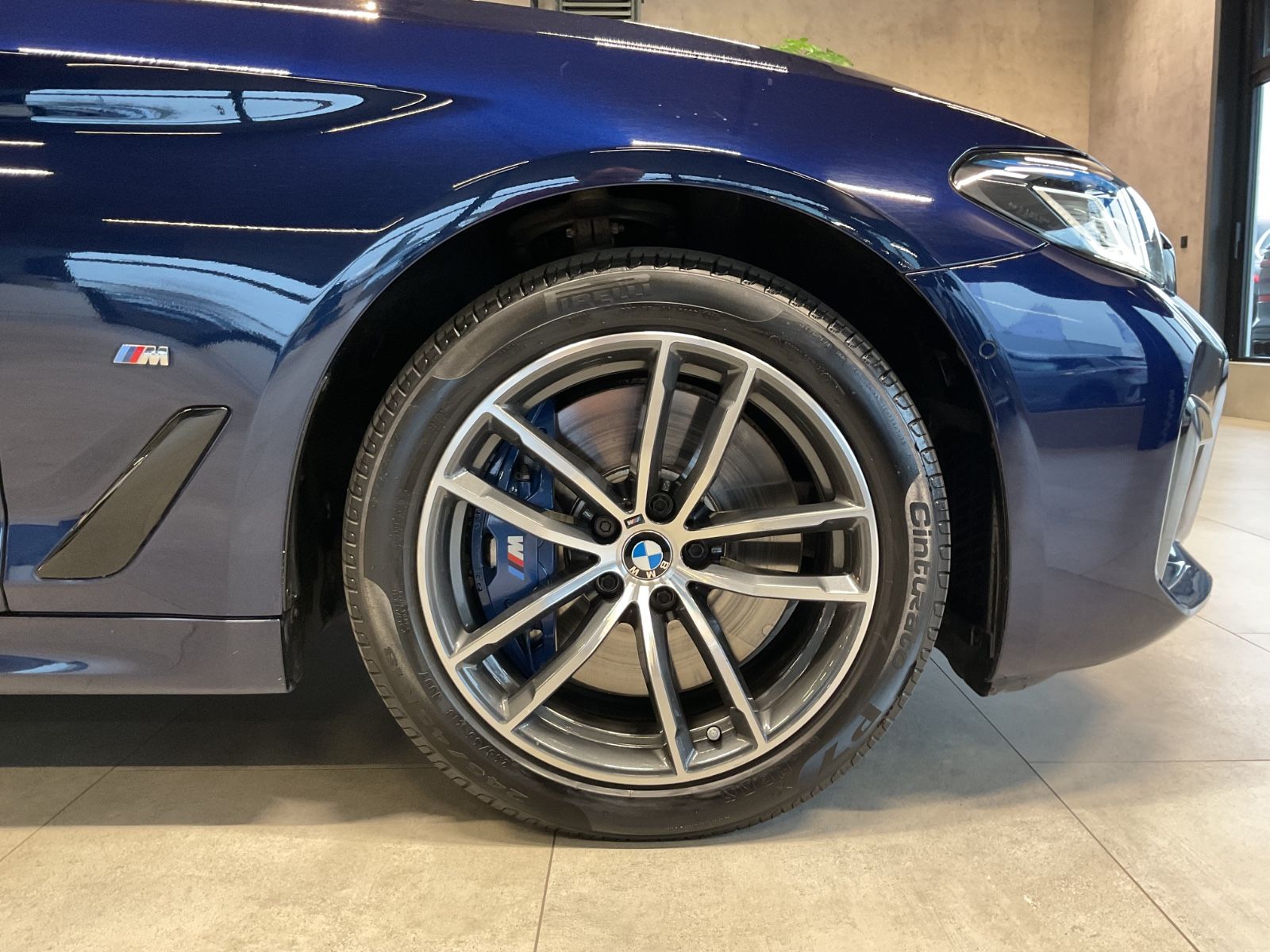 BMW 545e xDr. M Paket Exclusivleder HuD Laserl.