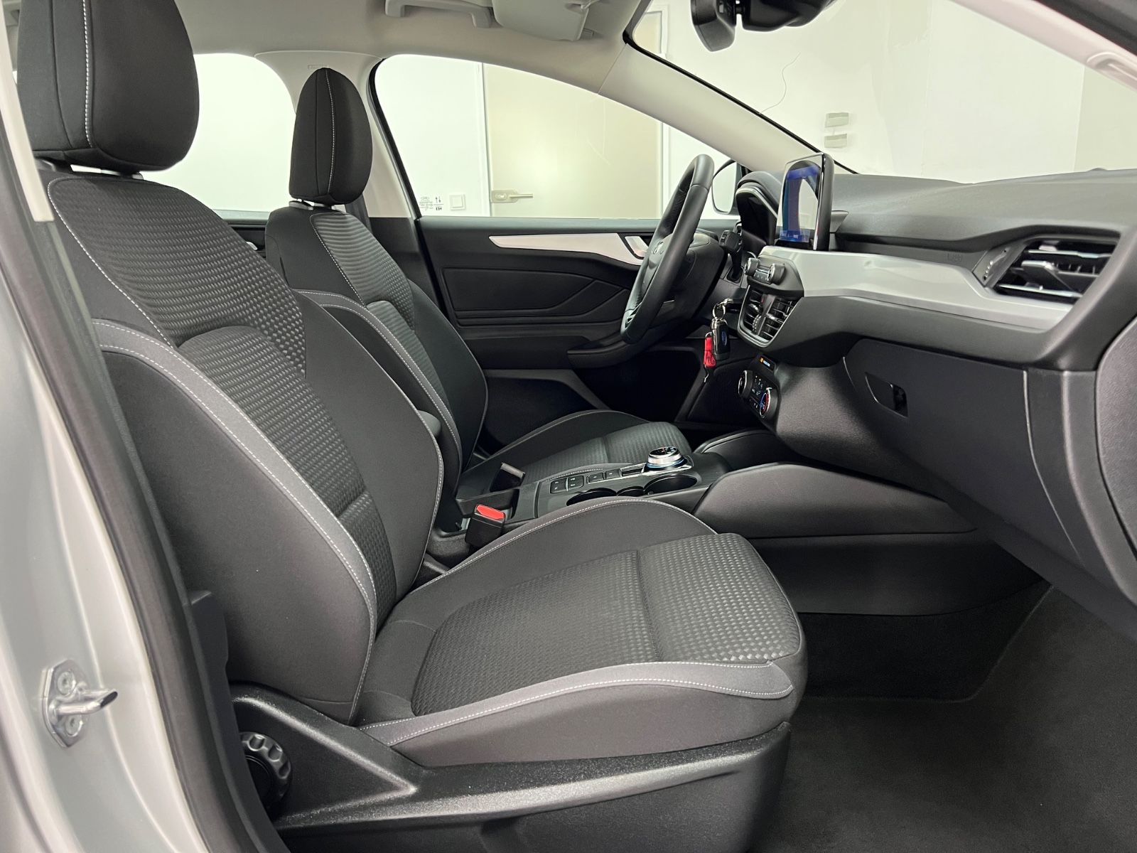 Ford Focus Turnier Cool & Connect - Samsaru's Car Outlet