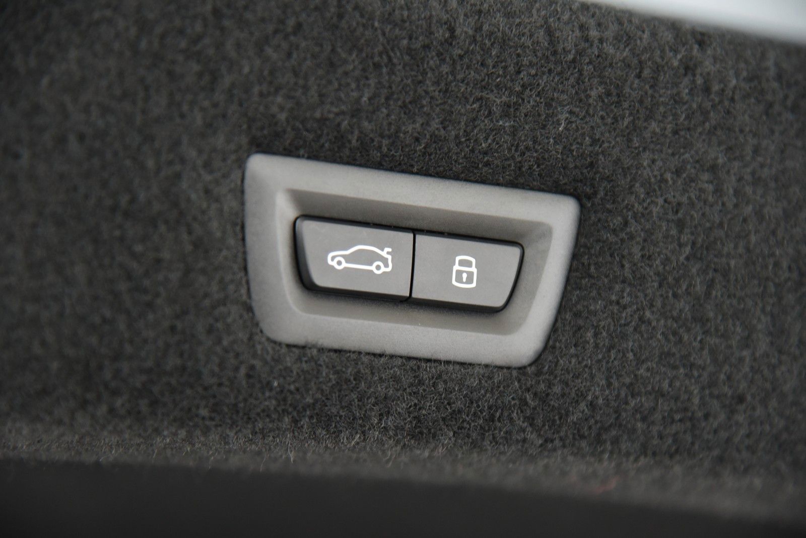 BMW 740d xDrive M Sport Pro ACC LED Pano HUD B&W