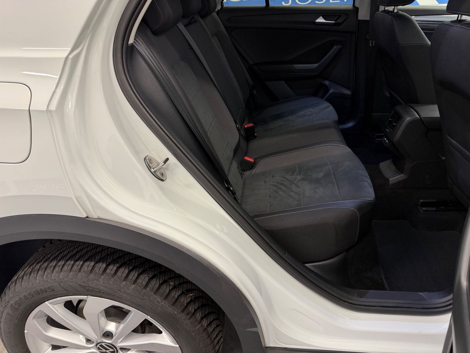 Volkswagen T-Roc 2.0 TDI DSG VirtuCock - Samsaru's Car Outlet