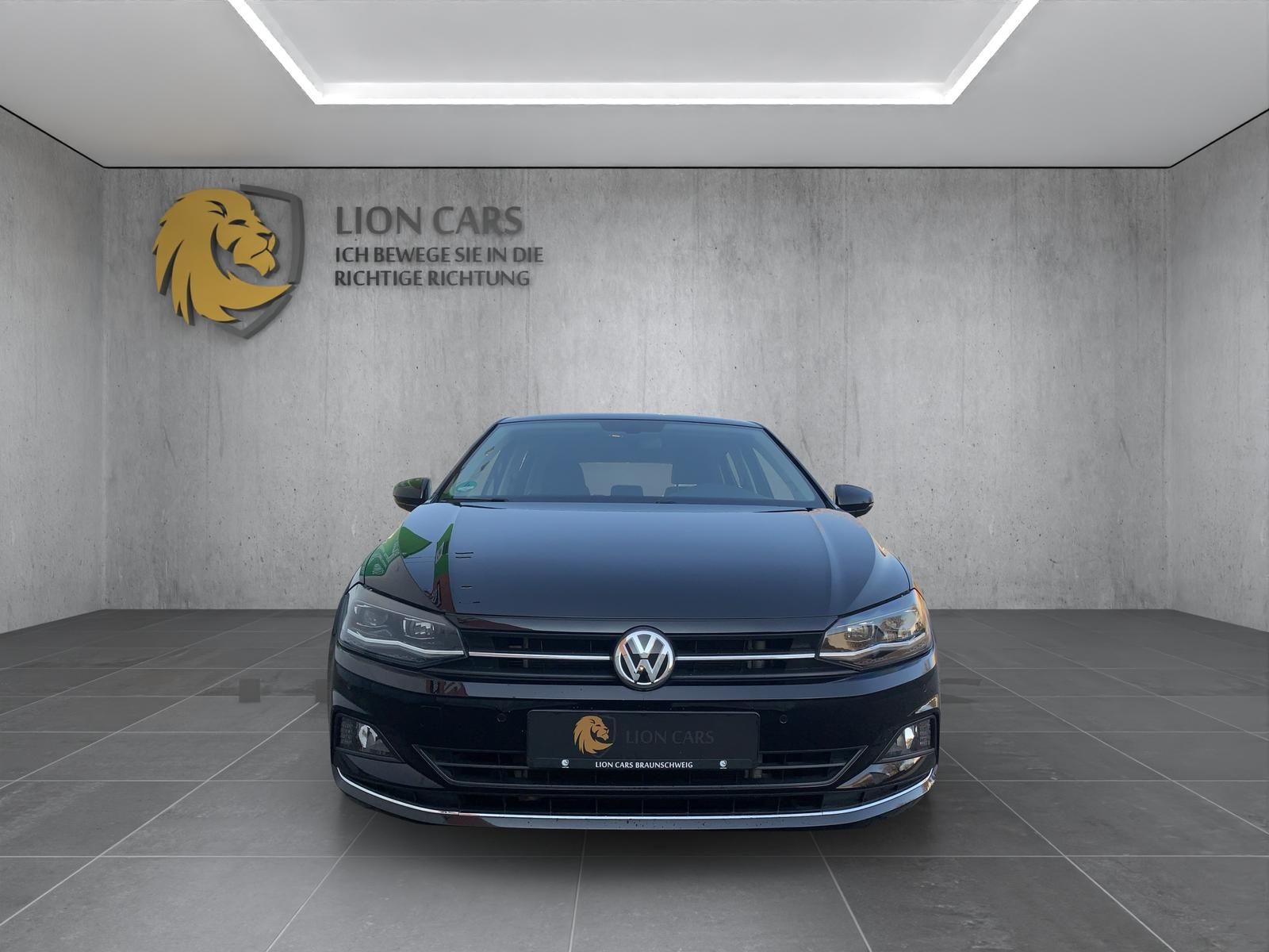 Volkswagen Polo VI HIGHLINE - Samsaru's Car Outlet