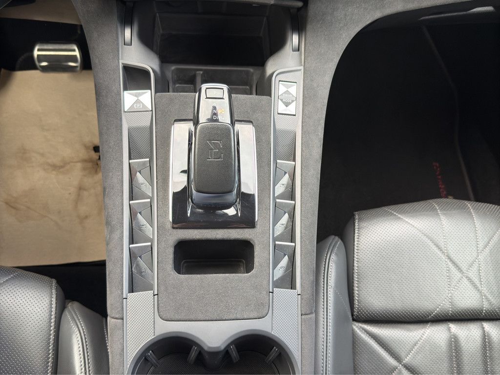 DS Automobiles DS 7 Crossback E-Tense 300 4x4 Perform. Line