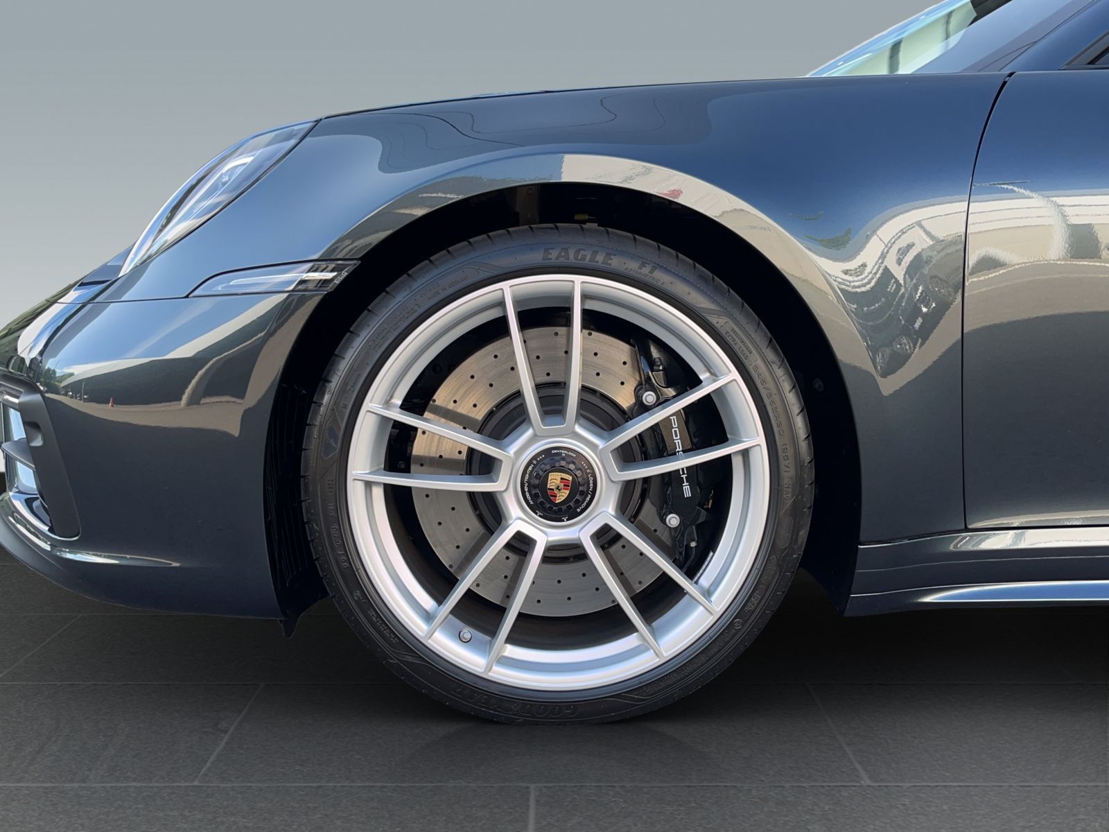 Porsche 992 Targa 4 GTS - Samsaru's Car Outlet