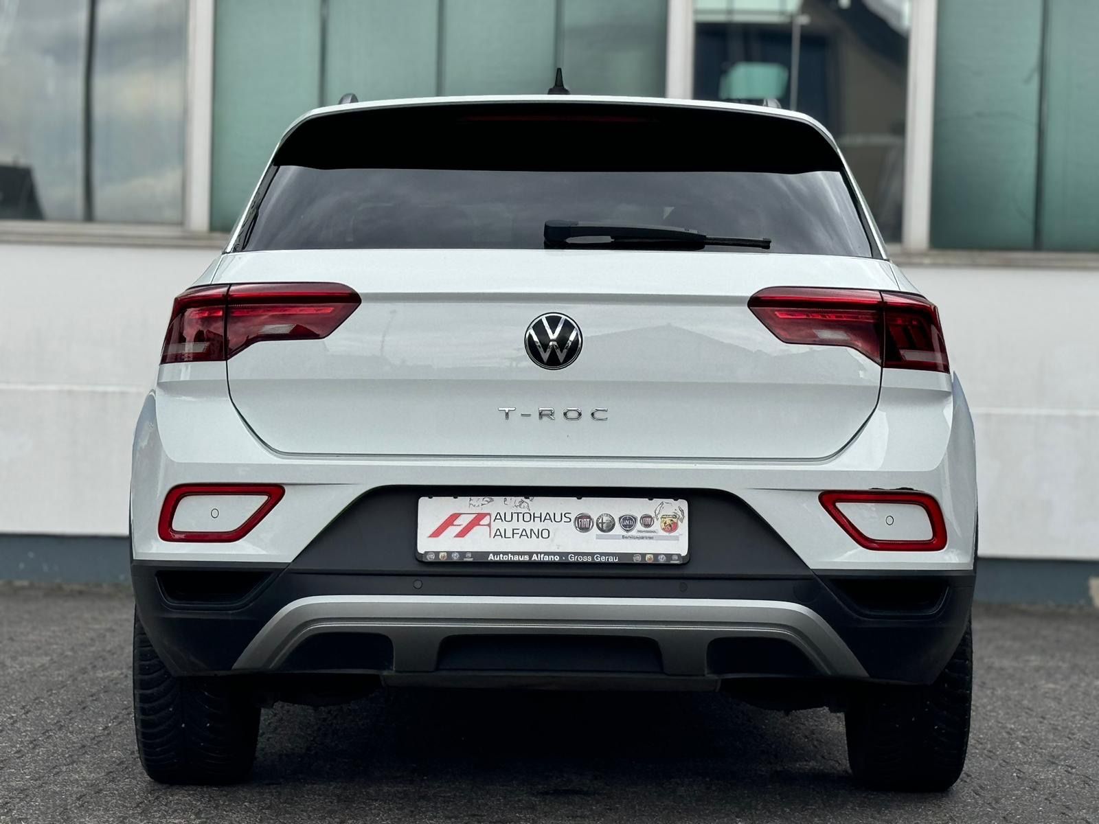 Volkswagen T-Roc Life - Samsaru's Car Outlet
