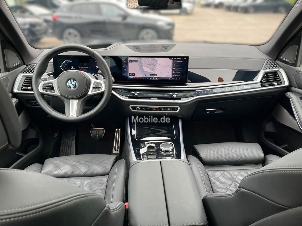 BMW X5 xDrive30d M Sport Individual 2-Achs Pano Sky!