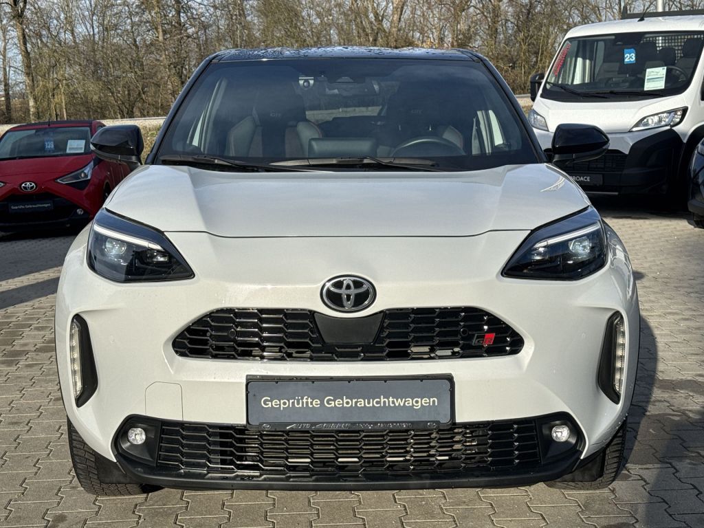 Toyota Yaris Cross Hybrid 1.5 VVT-i GR Sport JBL LED