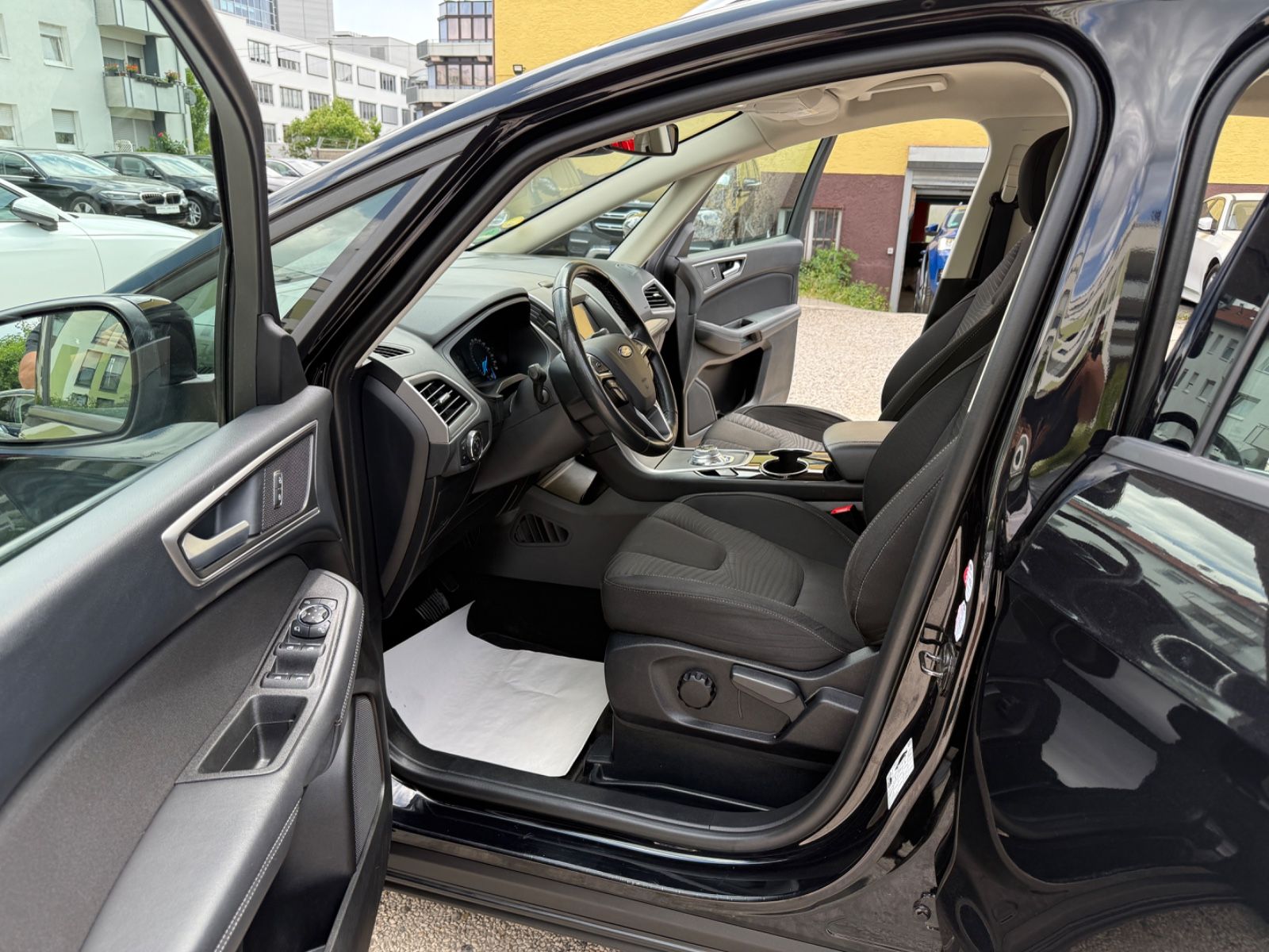 Ford S-Max 2.0 Aut EcoBlue - Samsaru's Car Outlet