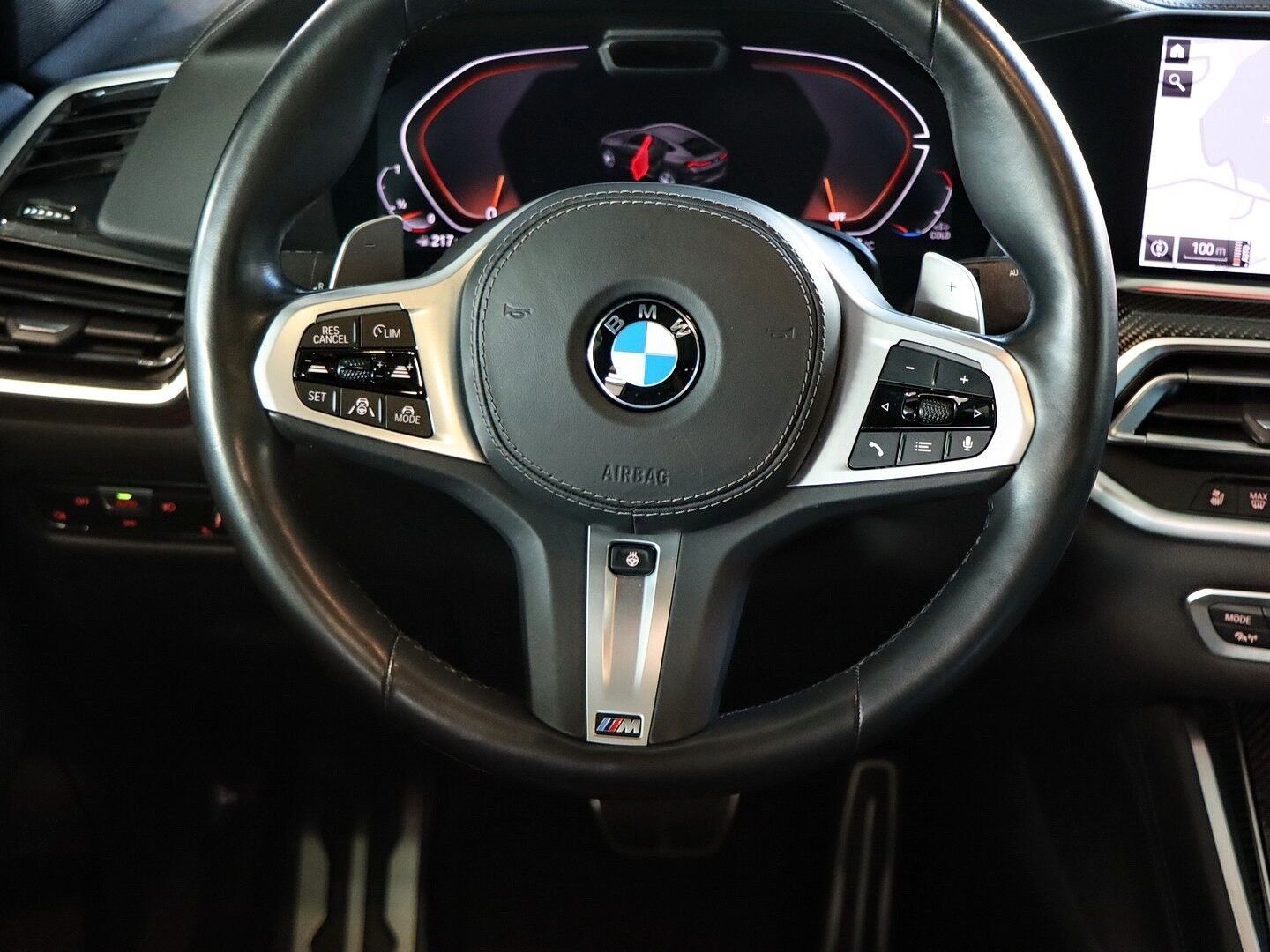 BMW X6 xDrive40d M Sport AHK Panno Head-UP - 22" LM