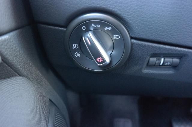 Volkswagen T6 Multivan T6 2.0 TDI Multivan - Samsaru's Car Outlet