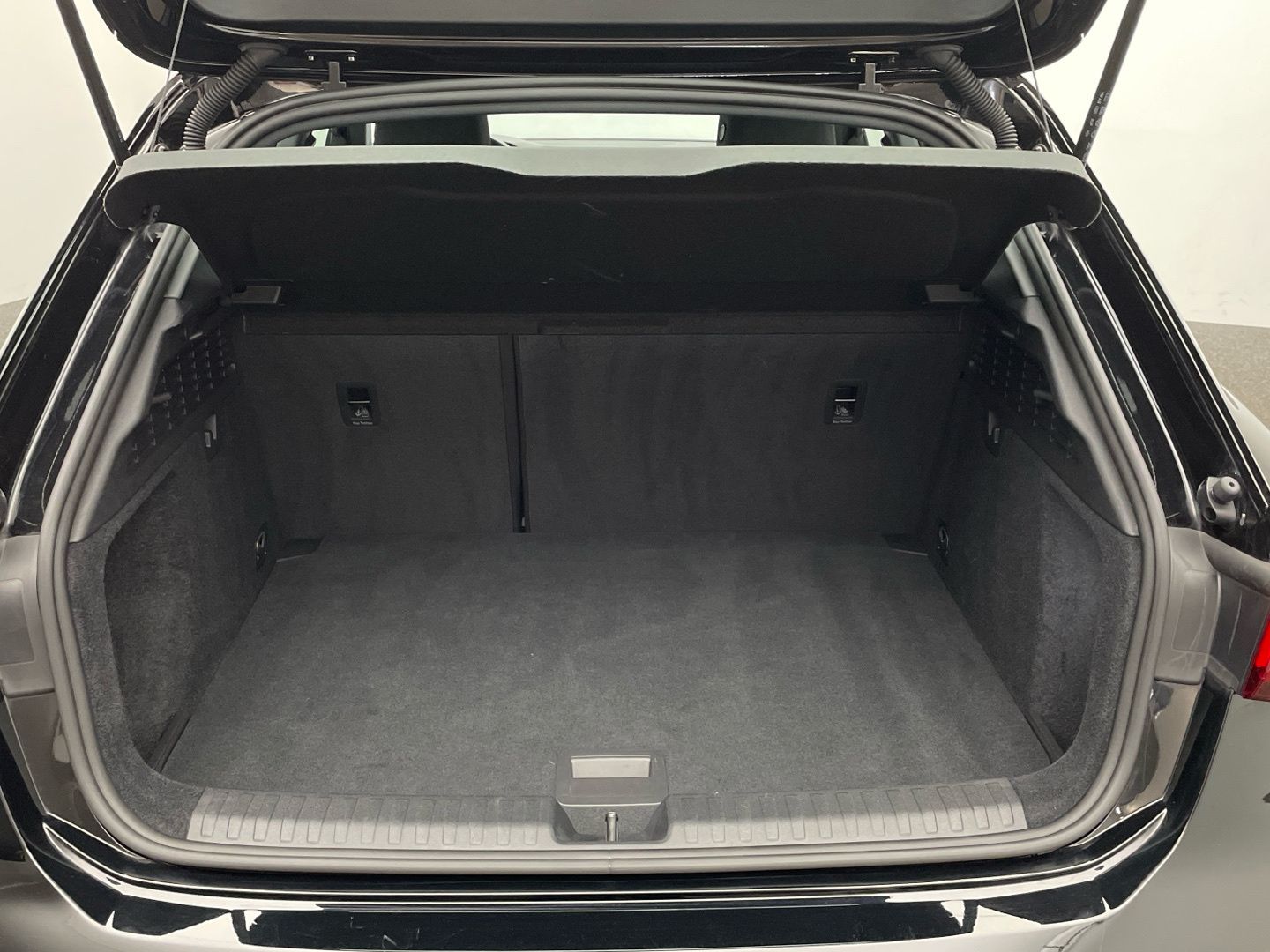 Audi A3 Sportback 40 TFSI e S tronic MMI LED Fahrsch.