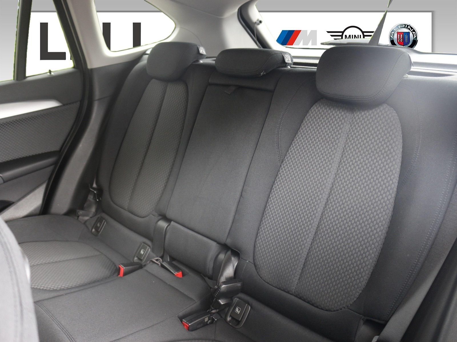 BMW X1 xDrive25e Advantage - Samsaru's Car Outlet